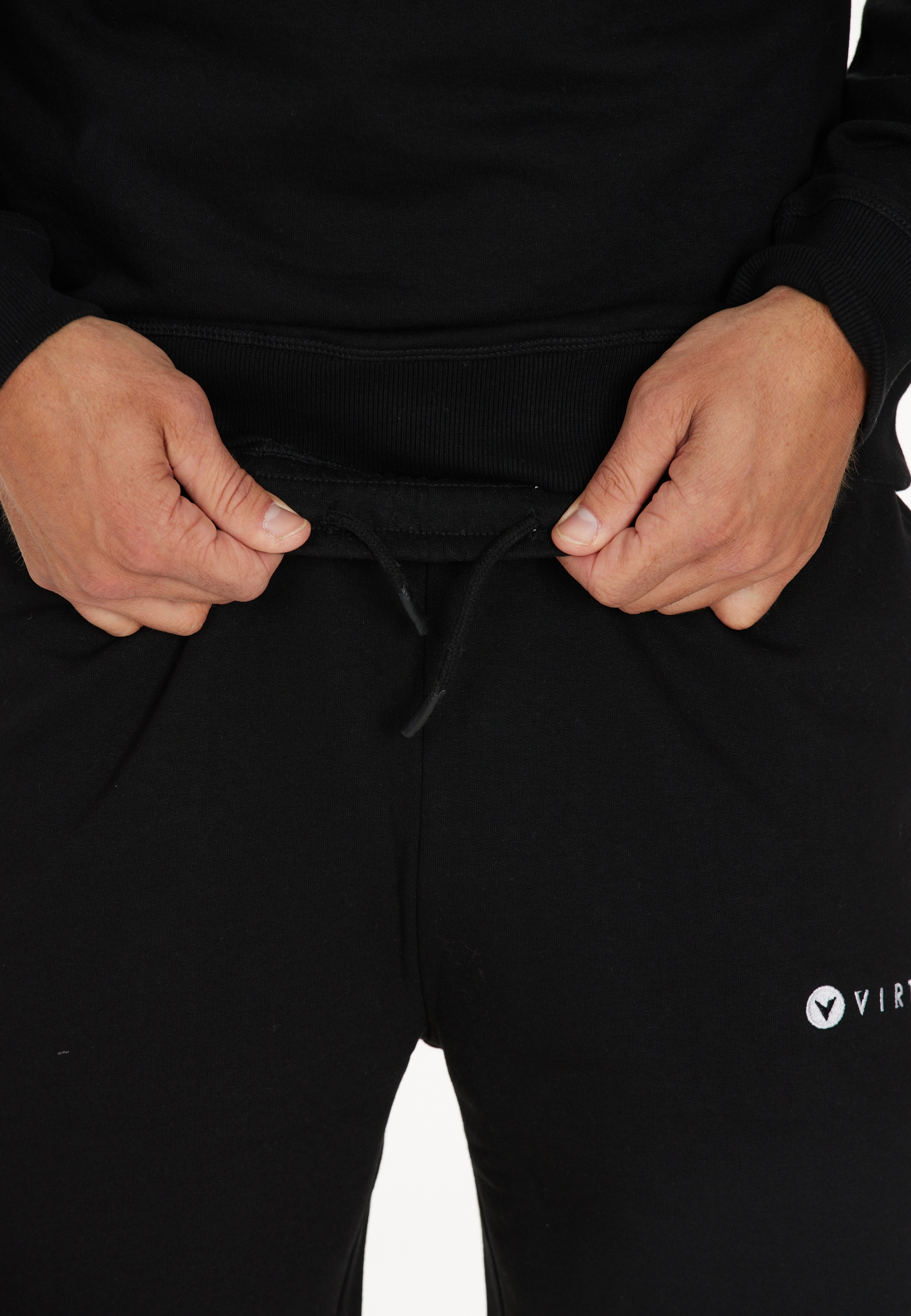 Virtus Shorts »Kritow«, in sportlichem Design