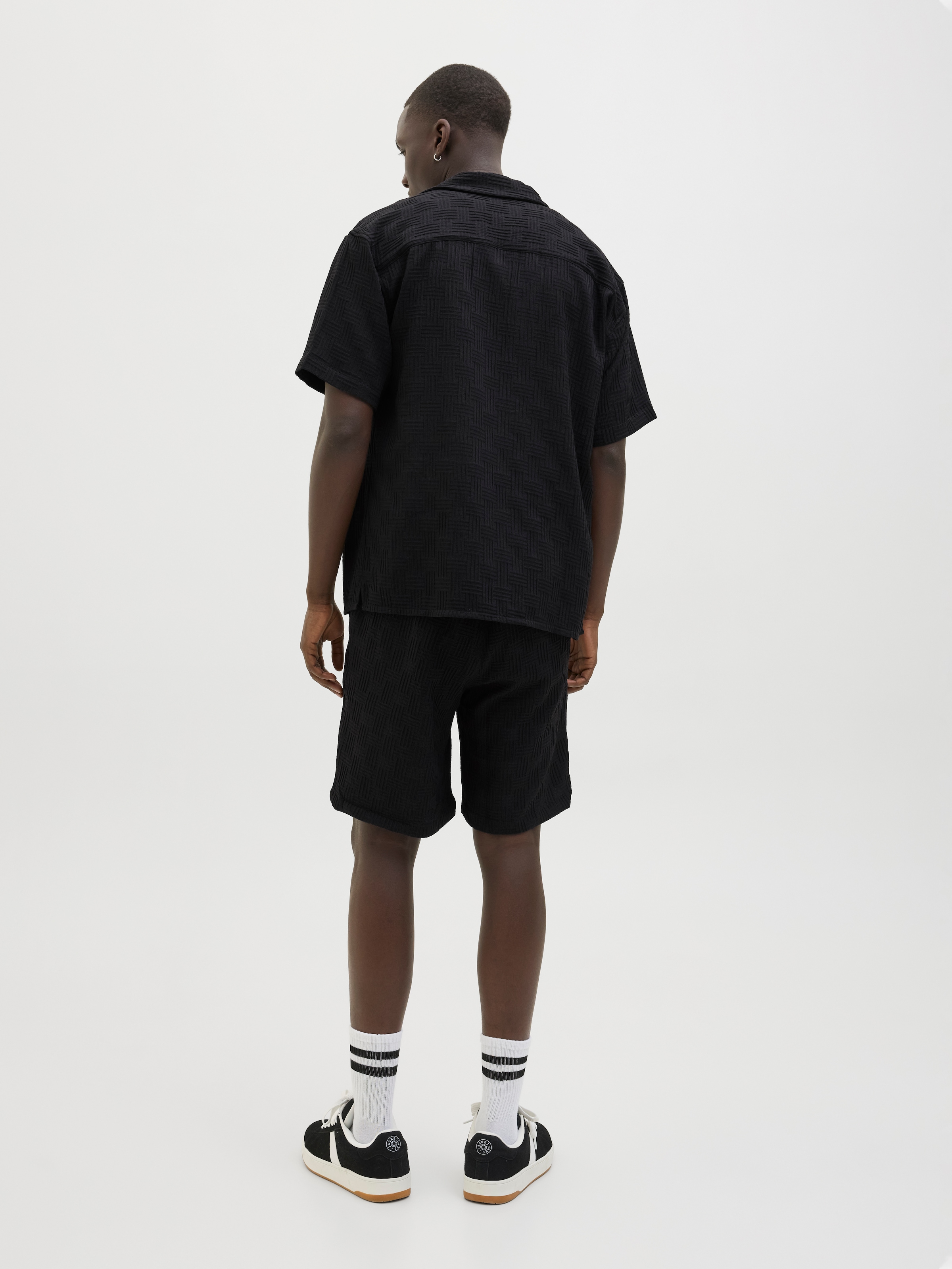 Jack & Jones Kurzarmhemd »JJEMATTEO RESORT SHIRT SS SN«, mit Resort Kragen