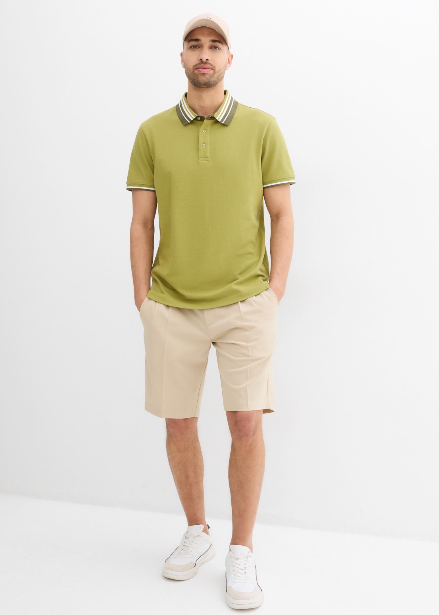 bonprix Poloshirt Regular Fit, mit Polokragen, Kurzarm-Design, aus Baumwolle