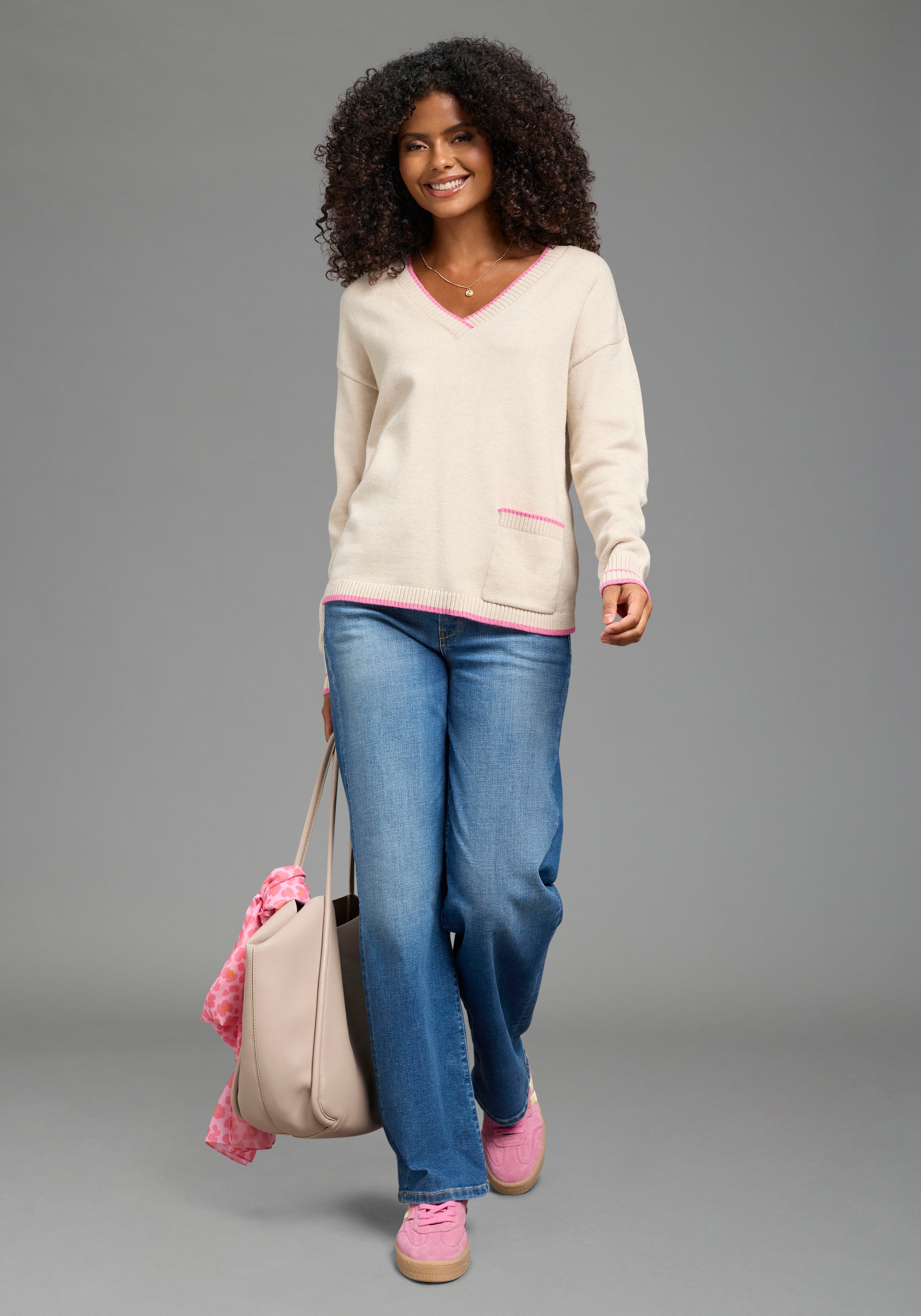 Laura Scott V-Ausschnitt-Pullover »mit aufgesetzter Tasche und lässiger Passform« mit Kontraststreifen