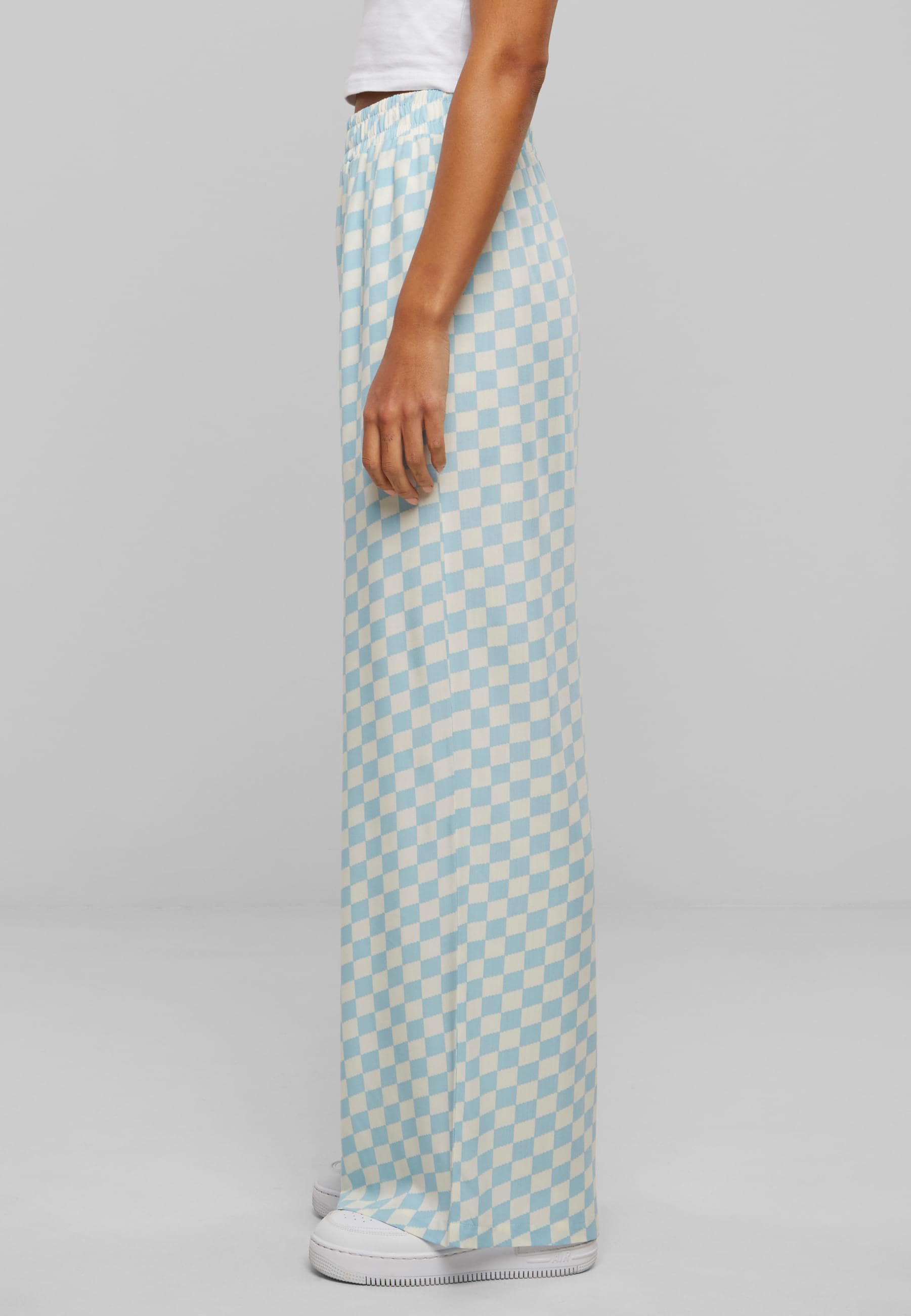 URBAN CLASSICS Stoffhose »Urban Classics Damen Ladies Viscose Resort Pants«, (1 tlg.)