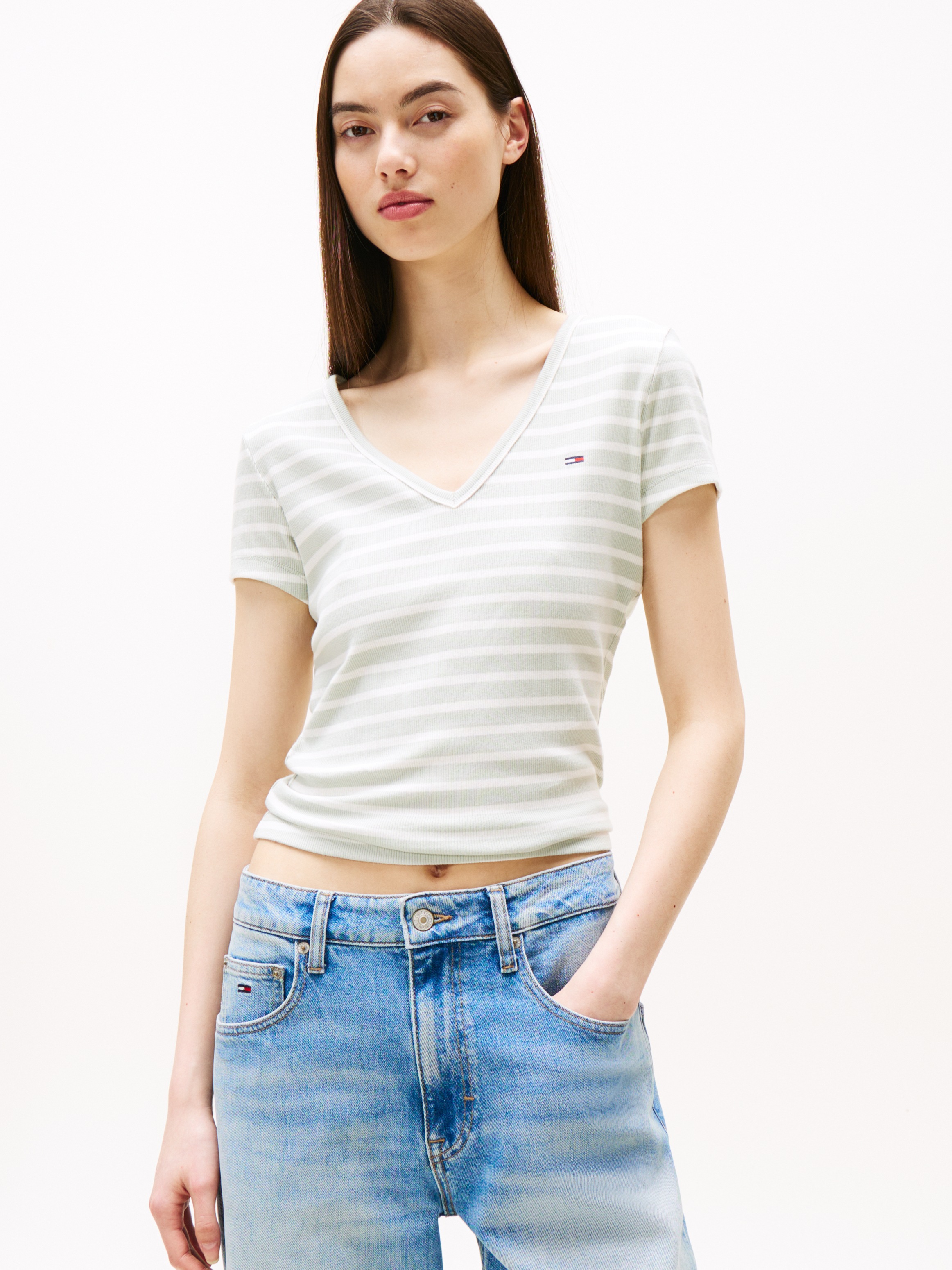 Tommy Jeans Kurzarmshirt "TJW SLIM ESSENTIAL RIB V SS", in gerippter Strukt günstig online kaufen