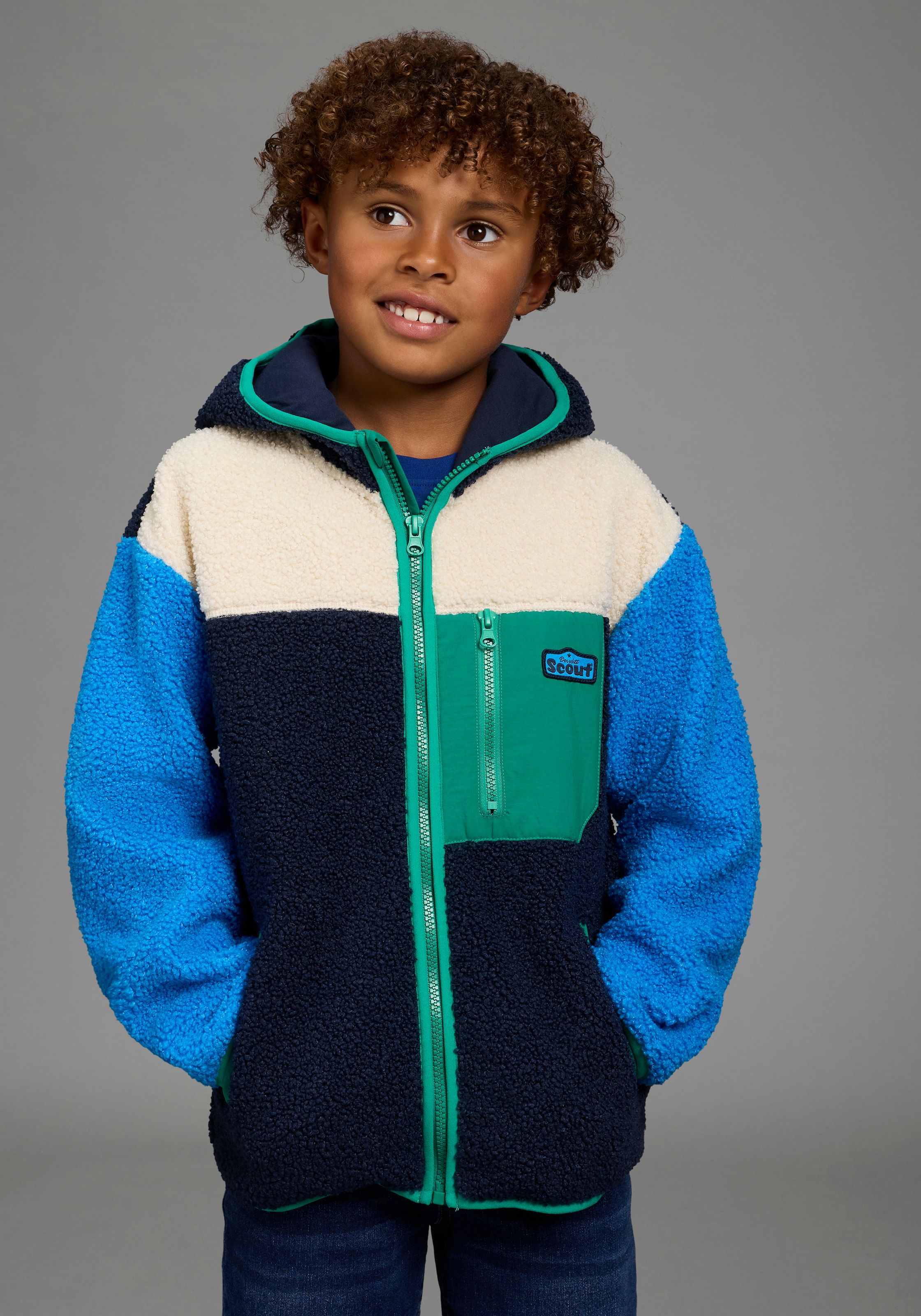 Scout Kapuzensweatjacke "Tedey-Fleecejacke Colorblocking - NEU von SCOUT" Teddyplüschjacke mit Kapuze und Stehkragen, hüftlanger Schnitt