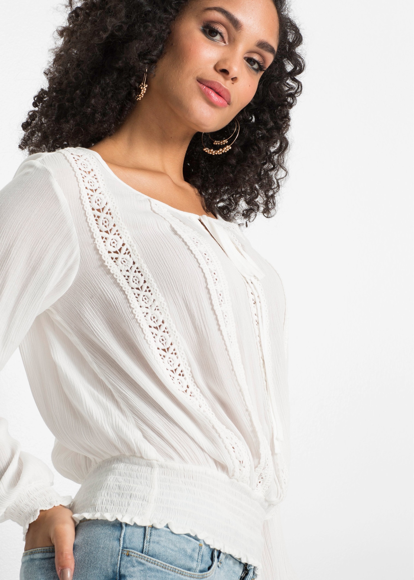 bonprix Schlupfbluse mit Crochet Spitze, aus Viskose, ohne Knöpfe