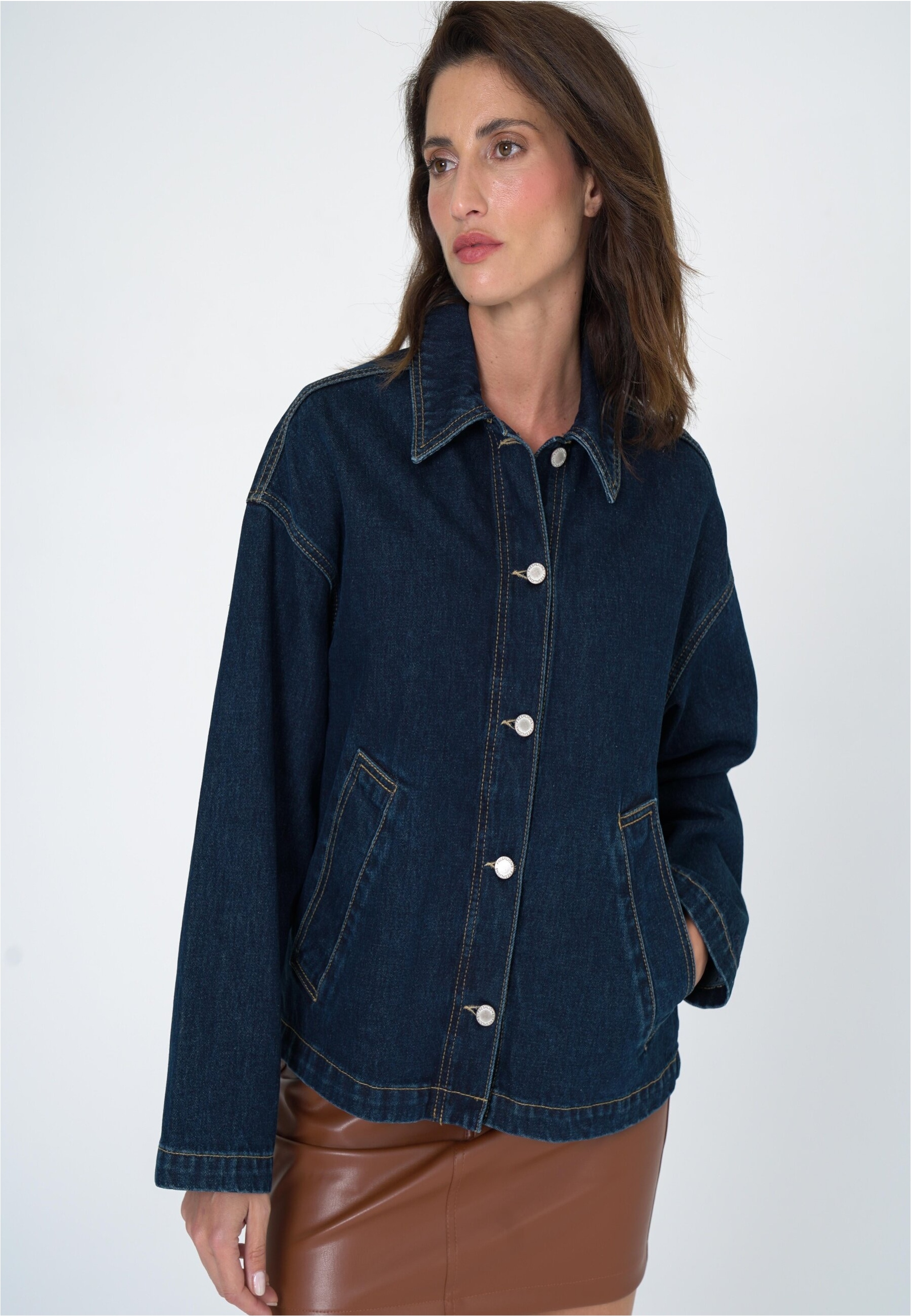 freshlions Jeansjacke »Carolina«, in klassisch modernem Design
