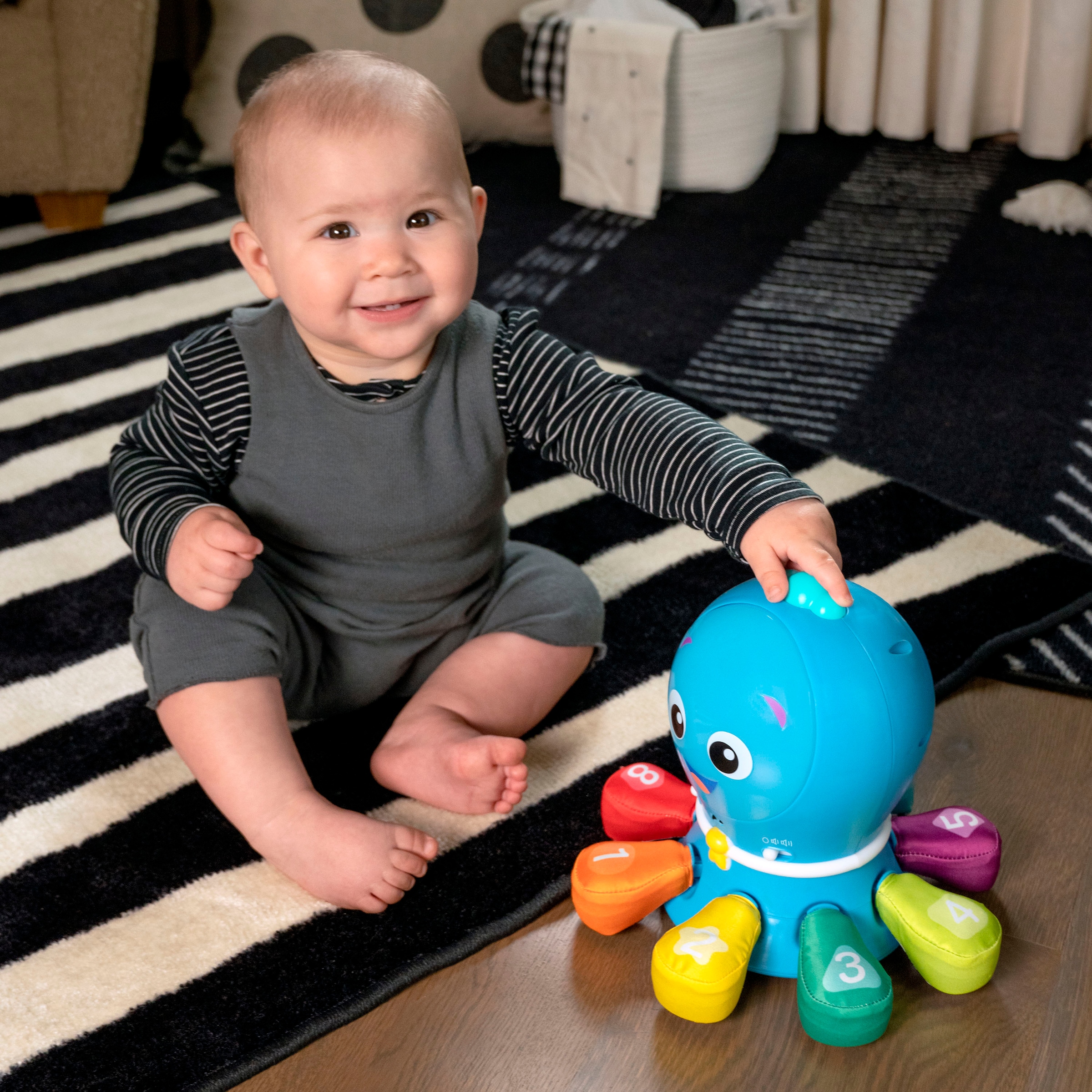 Baby Einstein Greifspielzeug »Go Opus Go™ 4-in-1 Crawl & Chase Pal«, mit Sound