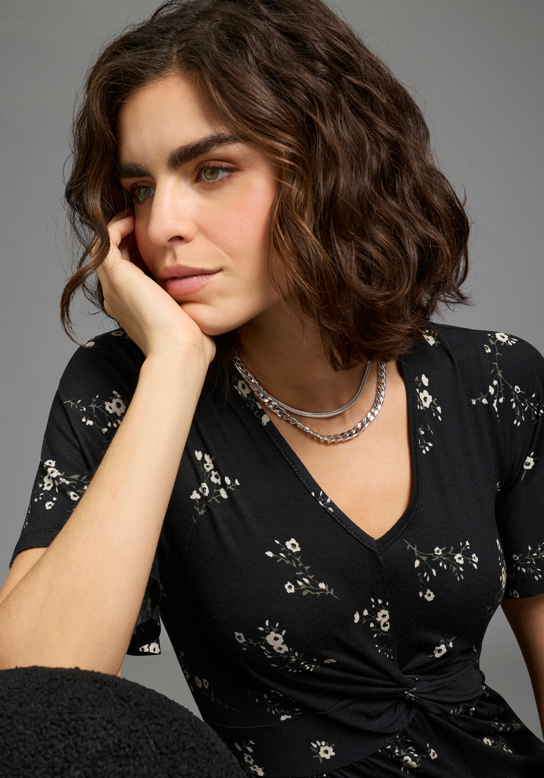 Laura Scott Sommerkleid mit betonter Taille, Kurzarm, geblümt