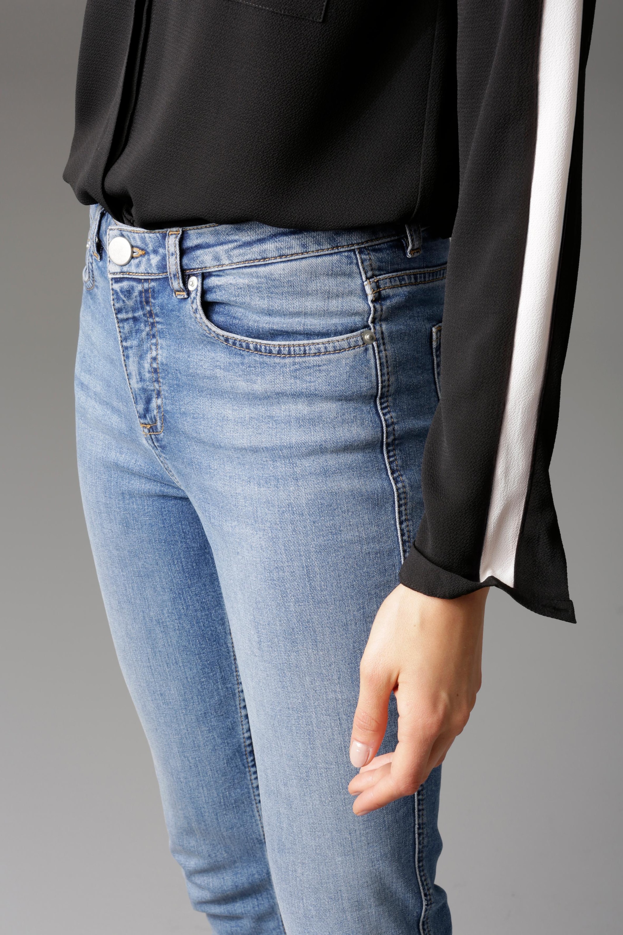 kaufen CASUAL Waist regular Aniston | für BAUR Slim-fit-Jeans,