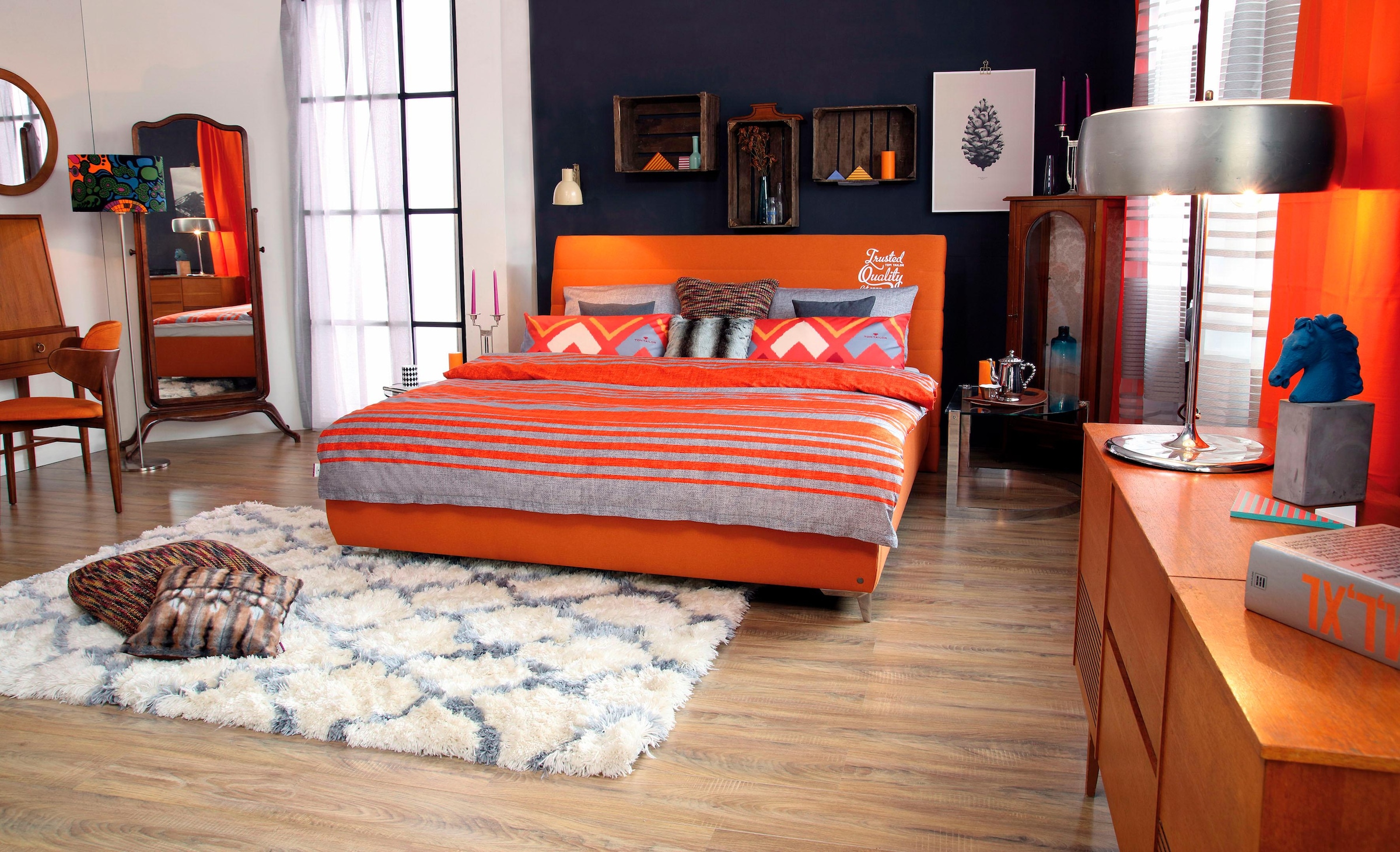 TOM TAILOR Polsterbett »SOFT LINES BED«, mit geschwungenem Kopfteil mit horizontaler Steppung