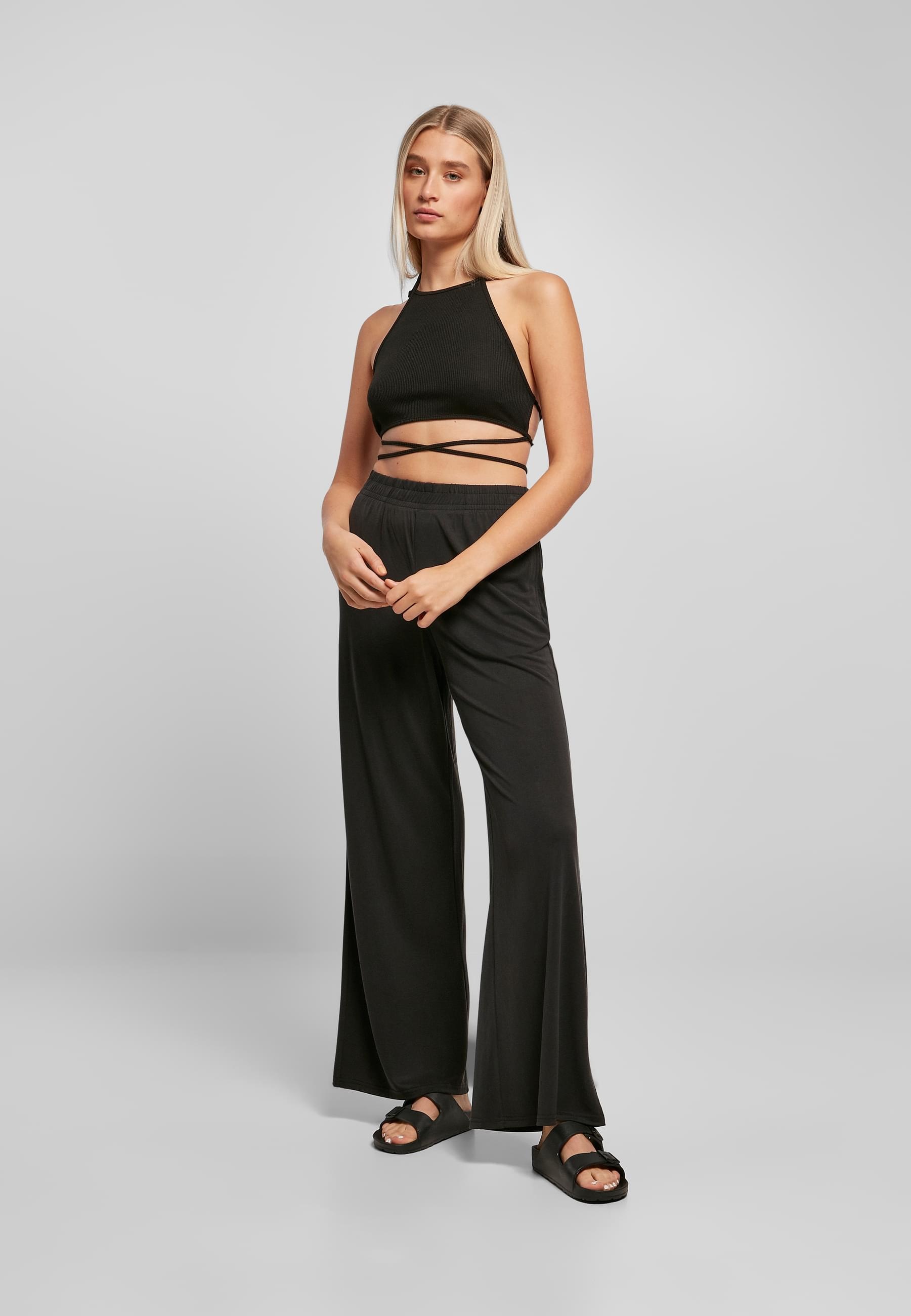 URBAN CLASSICS Stoffhose »Urban Classics Damen Ladies Modal Wide Leg Pants«, (1 tlg.)