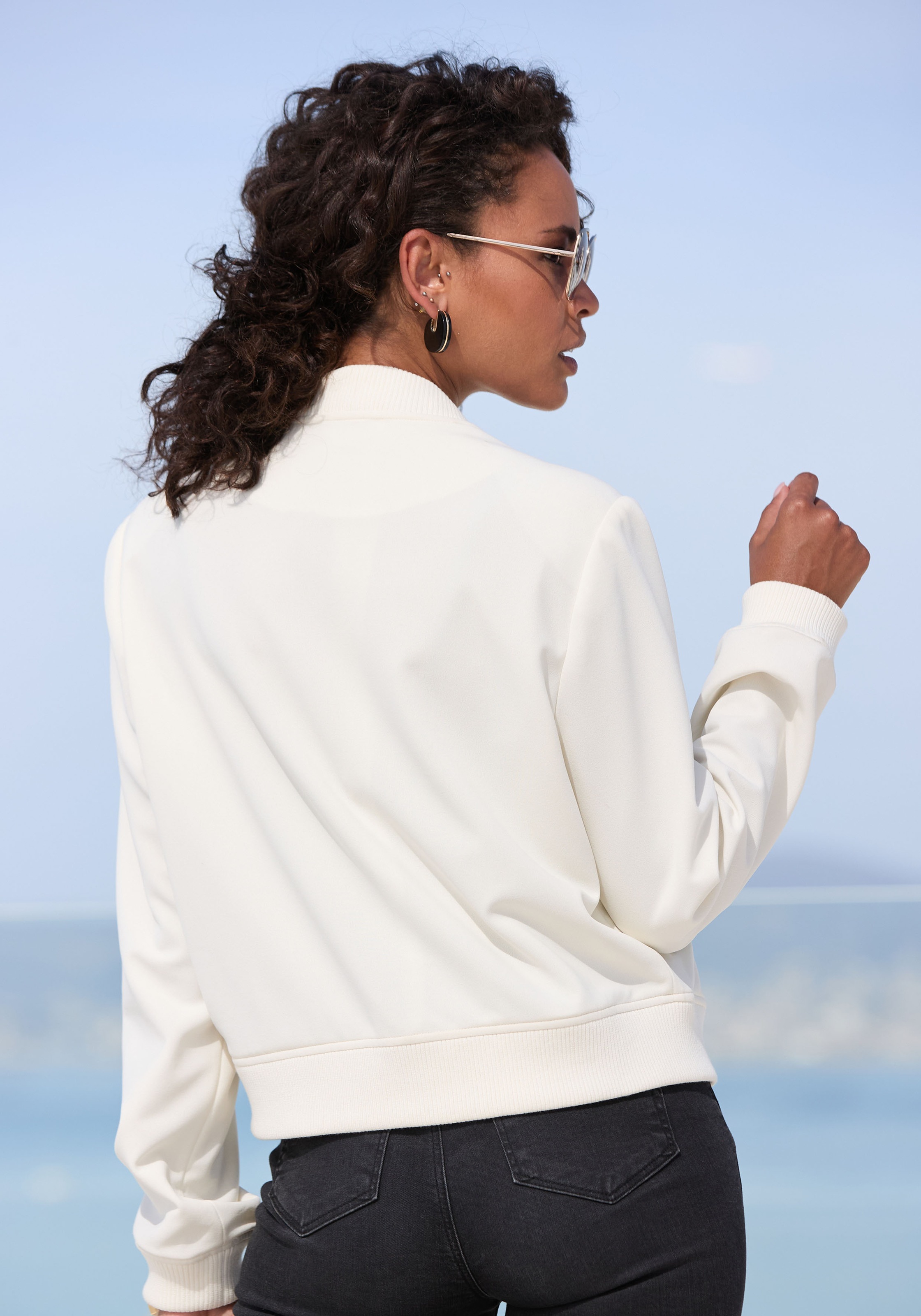 Thumbnail - LASCANA Bomberjacke mit Druckknöpfen, Kurzjacke, sportlich-chic