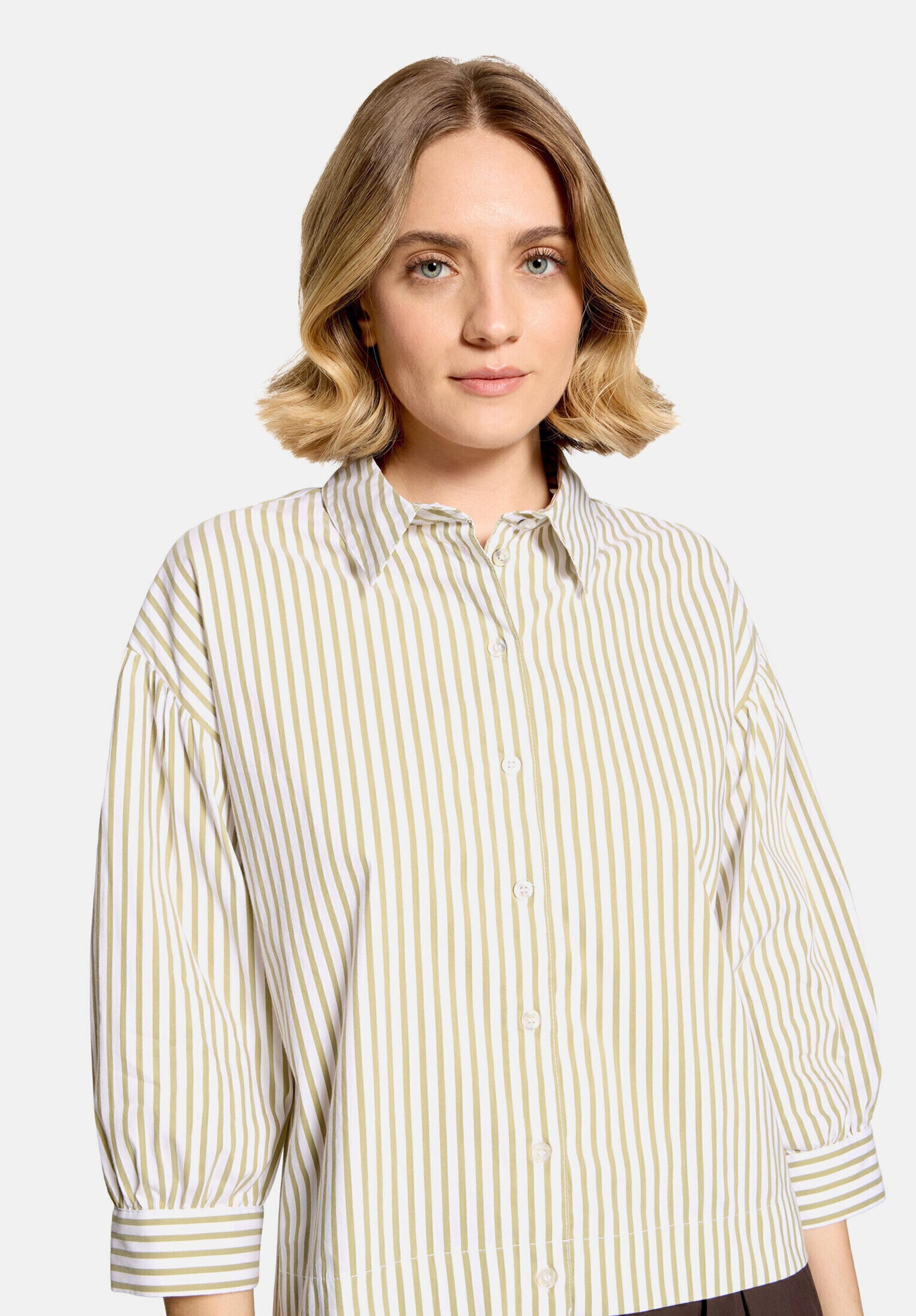 Cartoon Klassische Bluse »Damen mit Raffung«