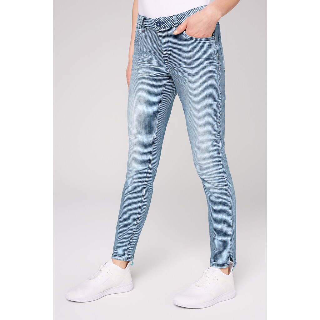 SOCCX Slim-fit-Jeans, mit Schlitz im Saum