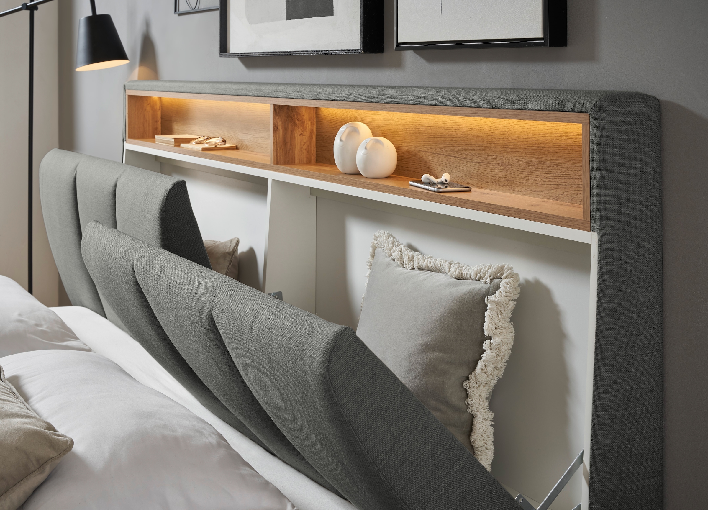 INOSIGN Polsterbett »CiTY/GiRON,, gepolstertes Stauraumbett, mit LED Beleuchtung« Bettkasten mit Hundebett oder als Stauraum, klappbare Kopfteile