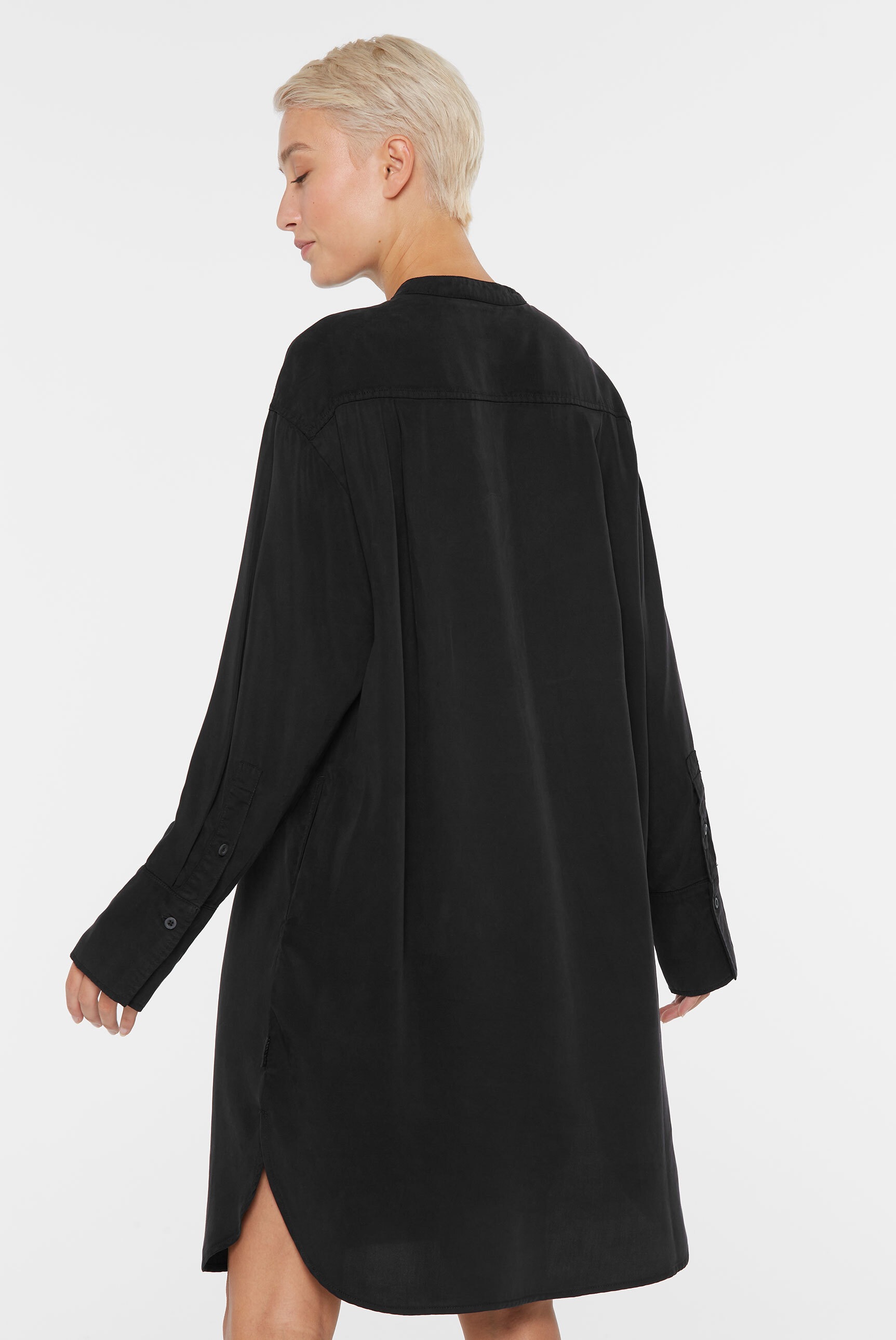 SENSES.THE LABEL Sommerkleid, mit abgerundetem Saum