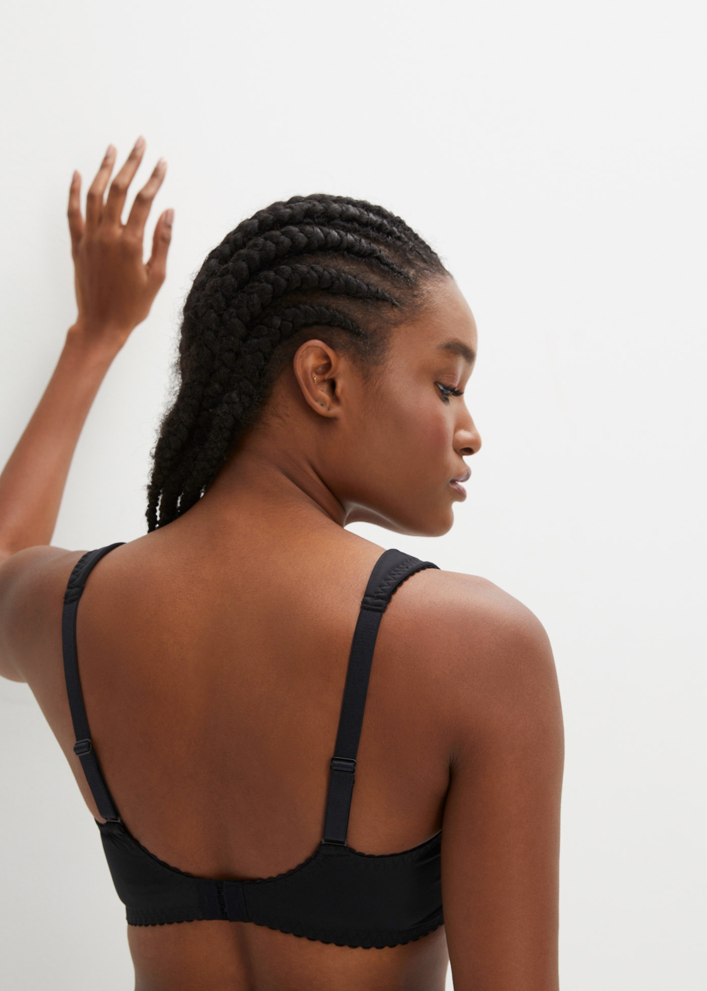 Thumbnail - bonprix Minimizer-BH "Minimizer-BH mit gepolsterten Trägern" elastisches Material, gepolsterte Träger, mit Spitze, zweif...