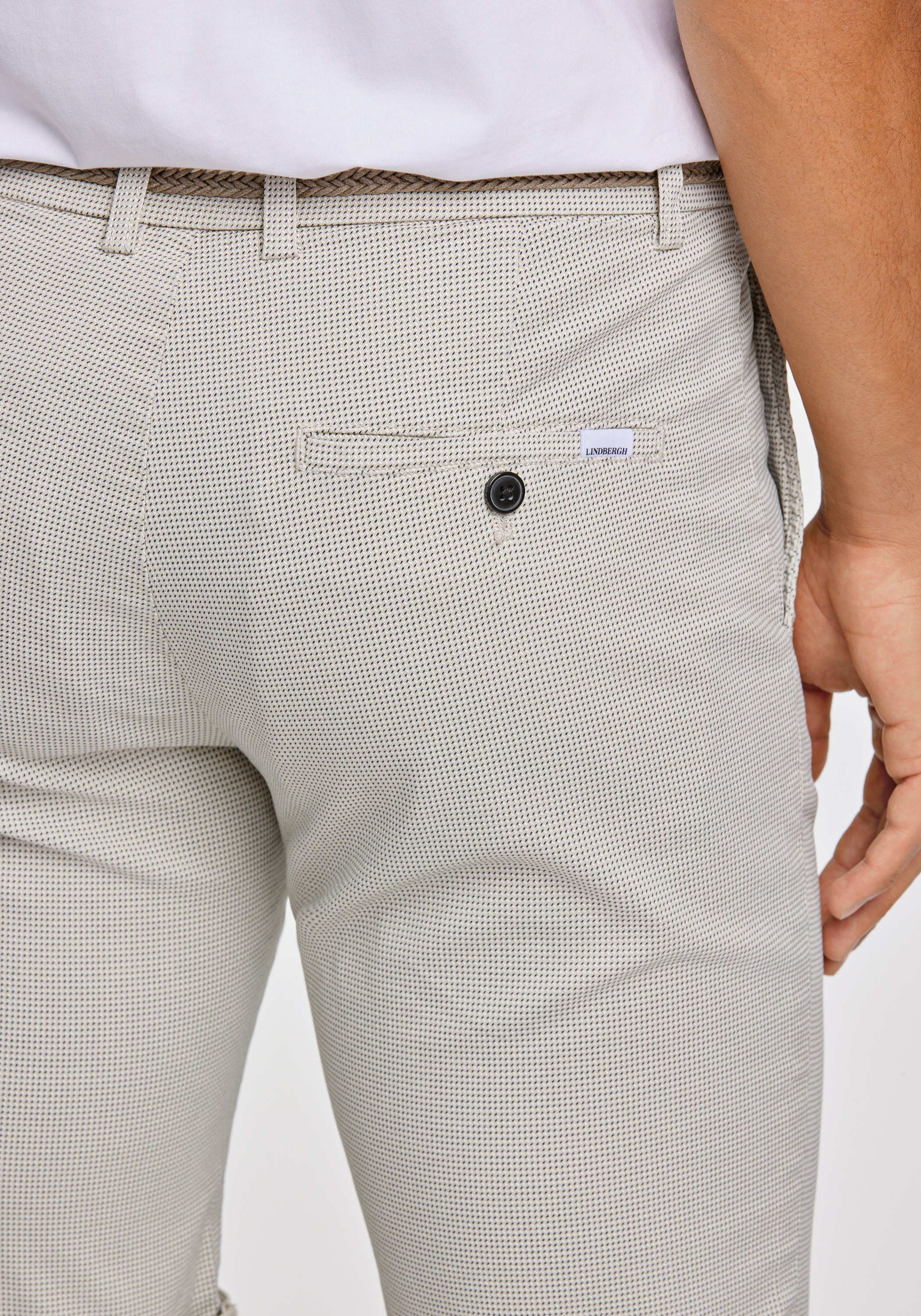 Chinoshorts LINDBERGH "Chino-Shorts Slim Fit", Herren, Gr. L, beige (lt stone 224), Obermaterial: 98% Baumwolle, 2% Elasthan, slim fit, Hosen Chinoshorts 3