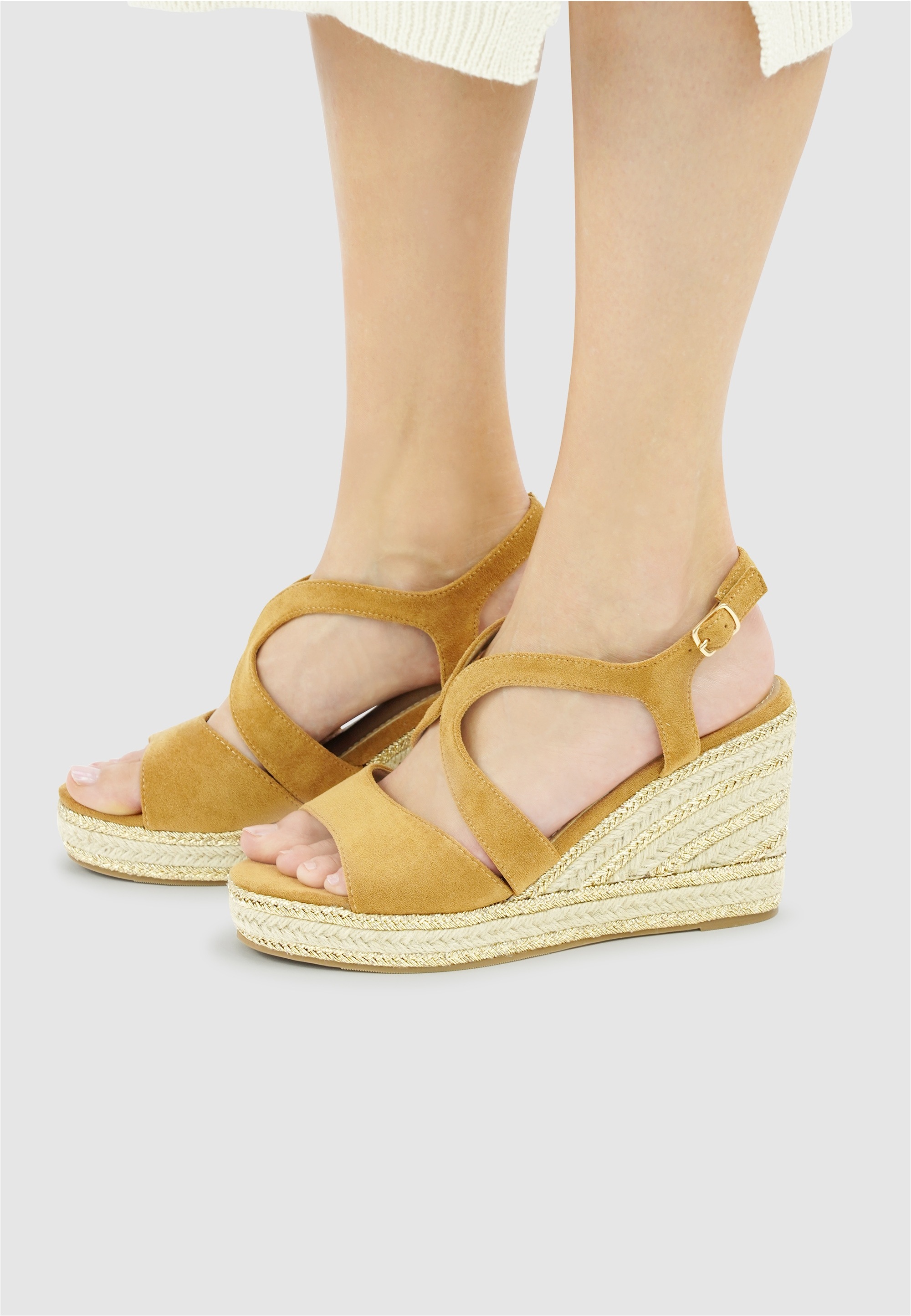 Findlay Sandale »LYTA«  mit Keilabsatz mit geflochtenen goldfarbenen Fäden