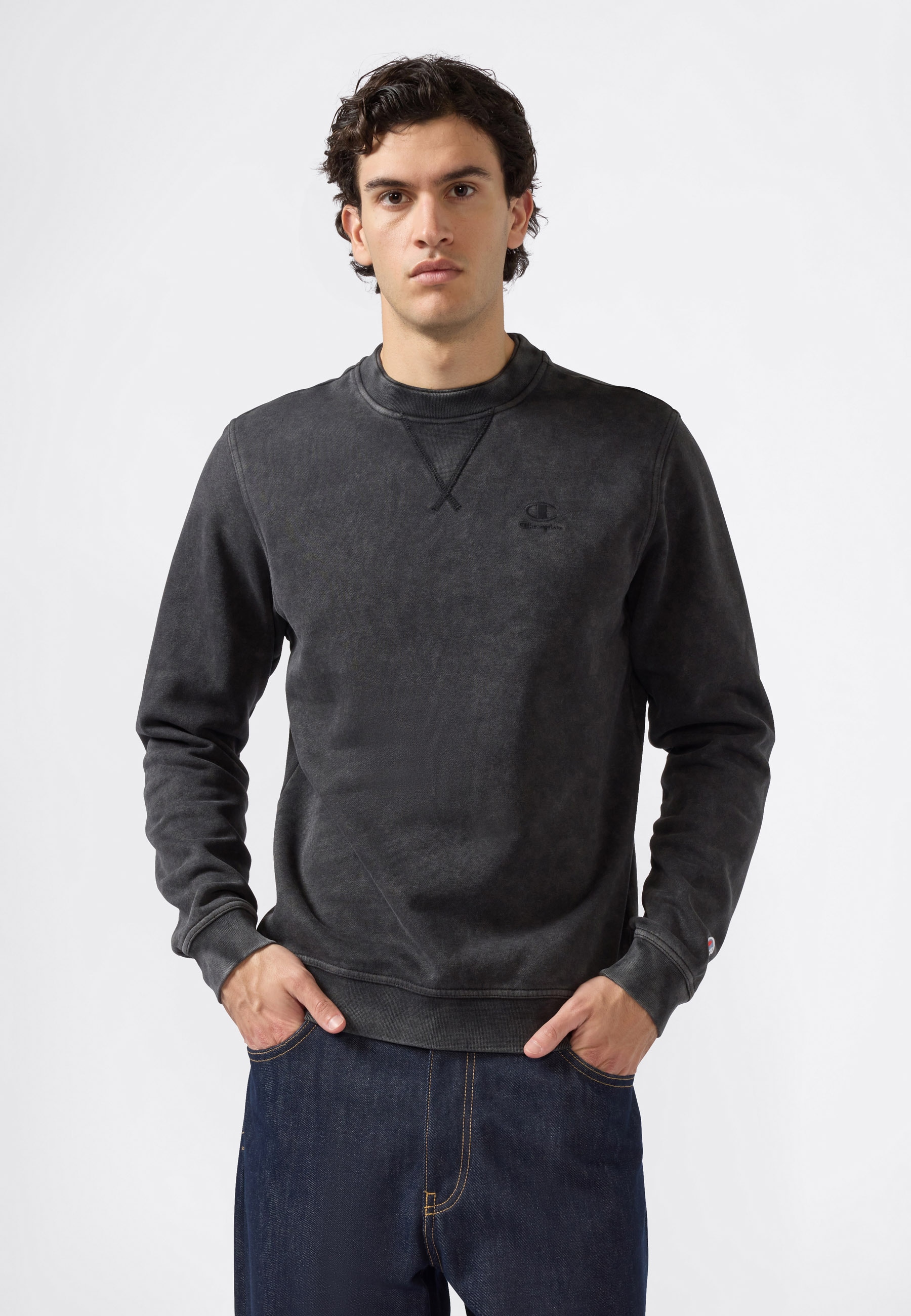 Champion Sweatshirt "ICONS Wash Crewneck Sweatshirt", aus Baumwolle und Polyester, in den Größen S bis XXL