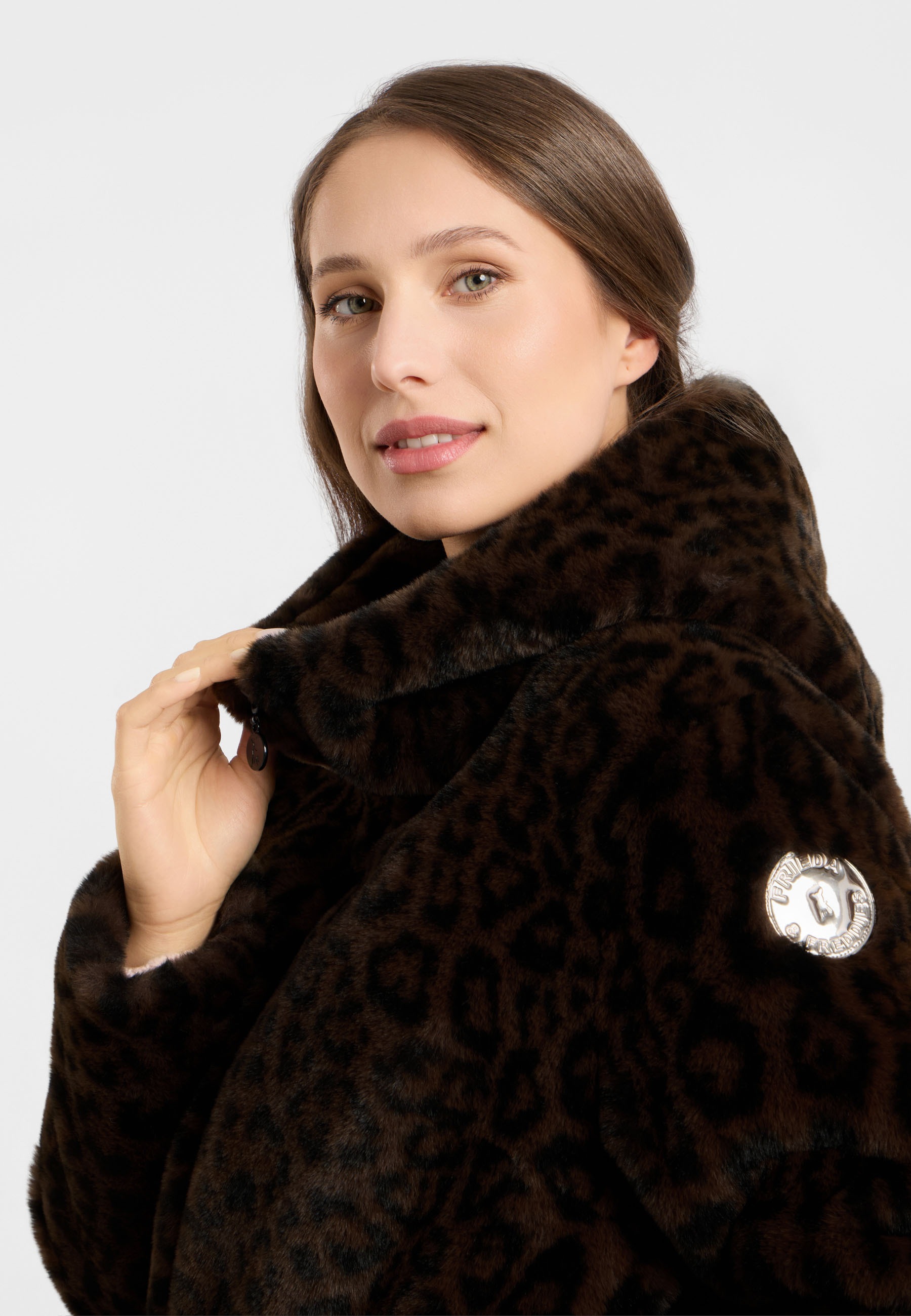 Frieda & Freddies Winterjacke »Frieda & Freddies Jacke mit Leo-Dessin und Kapuze«