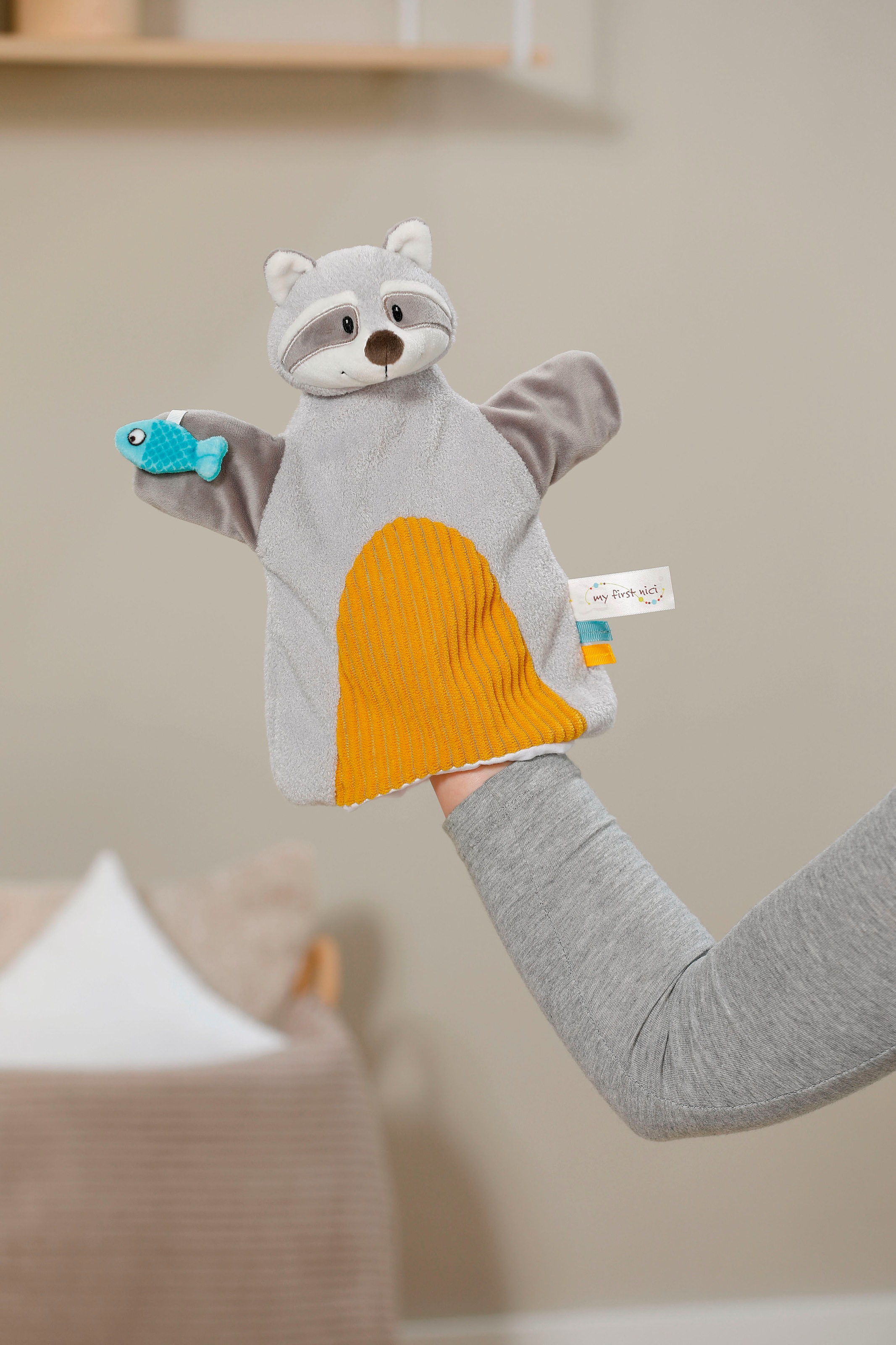 Nici Schmusetuch »My first NICI, Handpuppe Waschbär 2in1 26x25 cm«, sanfte Materialmix aus glattem und geripptem Plüsch