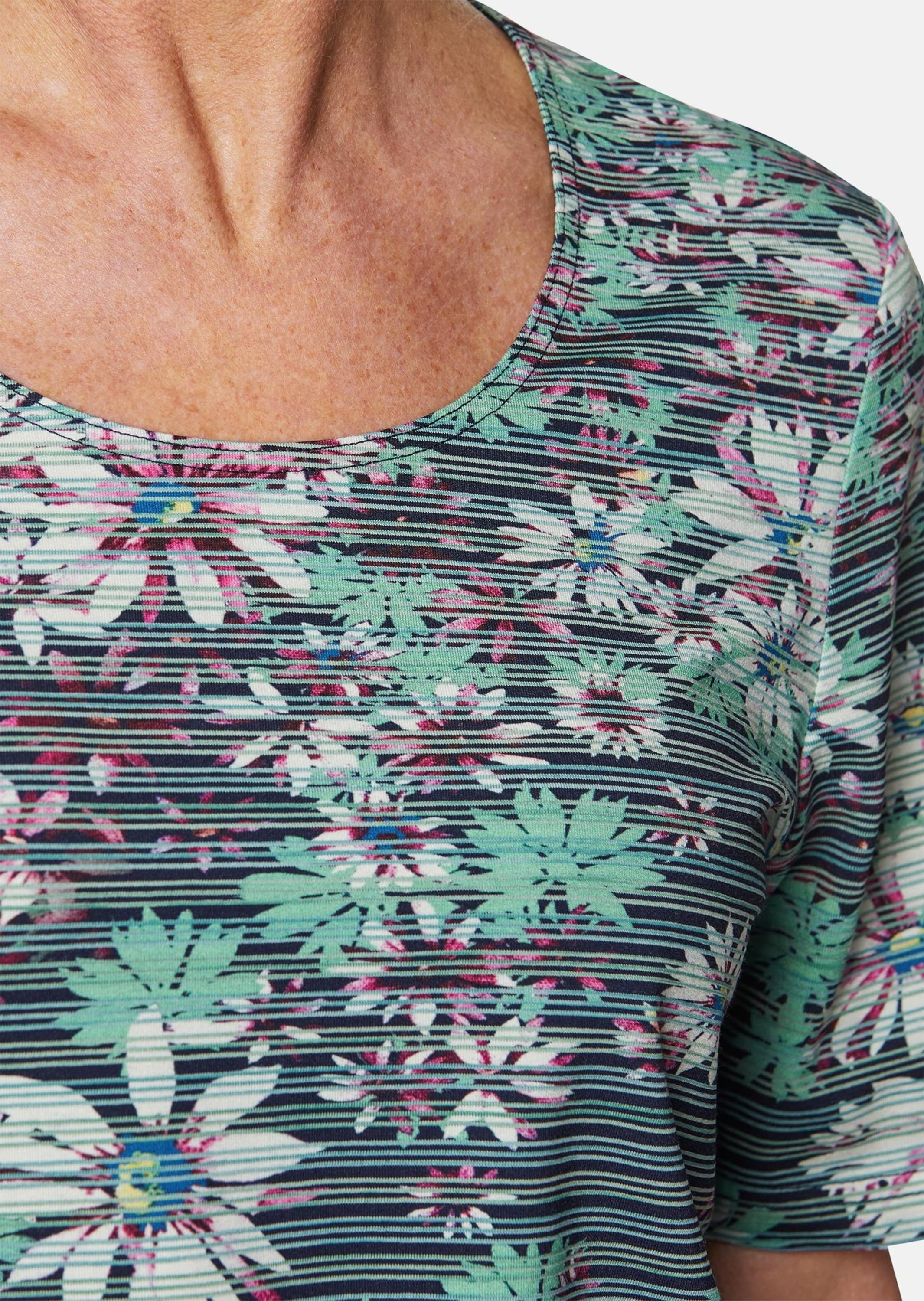 GOLDNER Print-Shirt »Druckshirt Bequemes Druckshirt in Blumen-Ringeloptik«