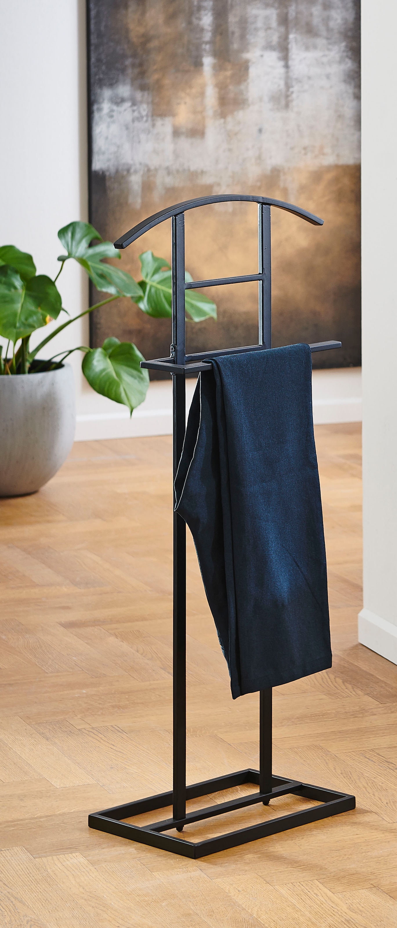 HAKU Herrendiener »Anzugständer, Dressboy, Kleiderboy, Kleiderbutler, Stiller Diener« freiform - aus Metall schwarz -B/T/H 45/26/101 cm