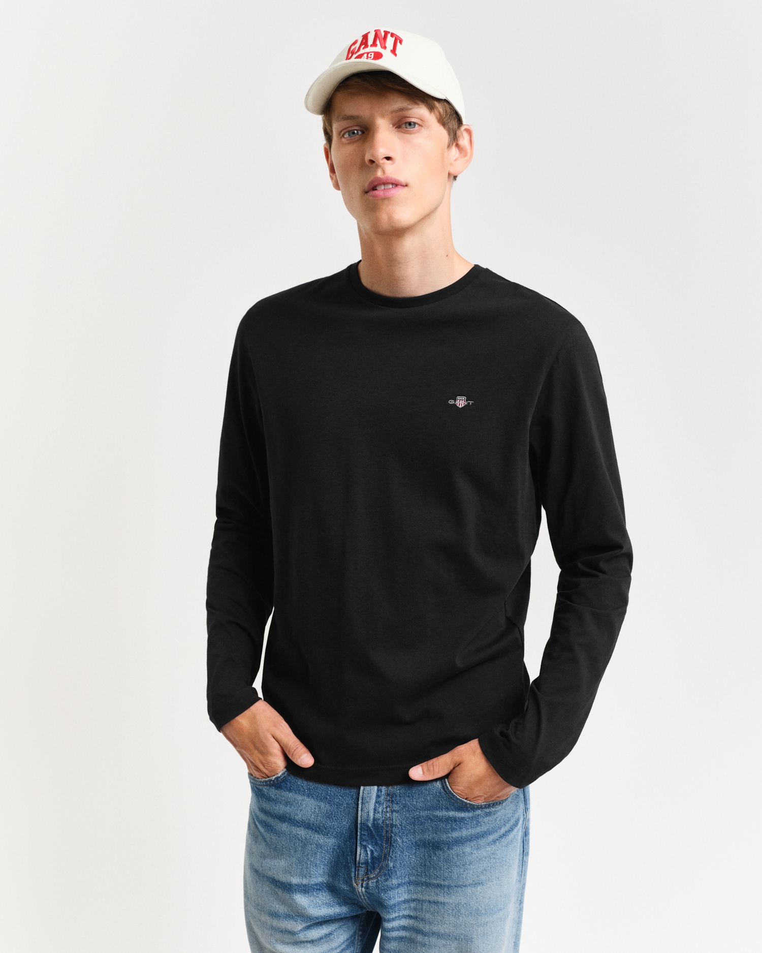 Gant "REG SHIELD LS T-SHIRT" mit Logostickerei auf der Brust