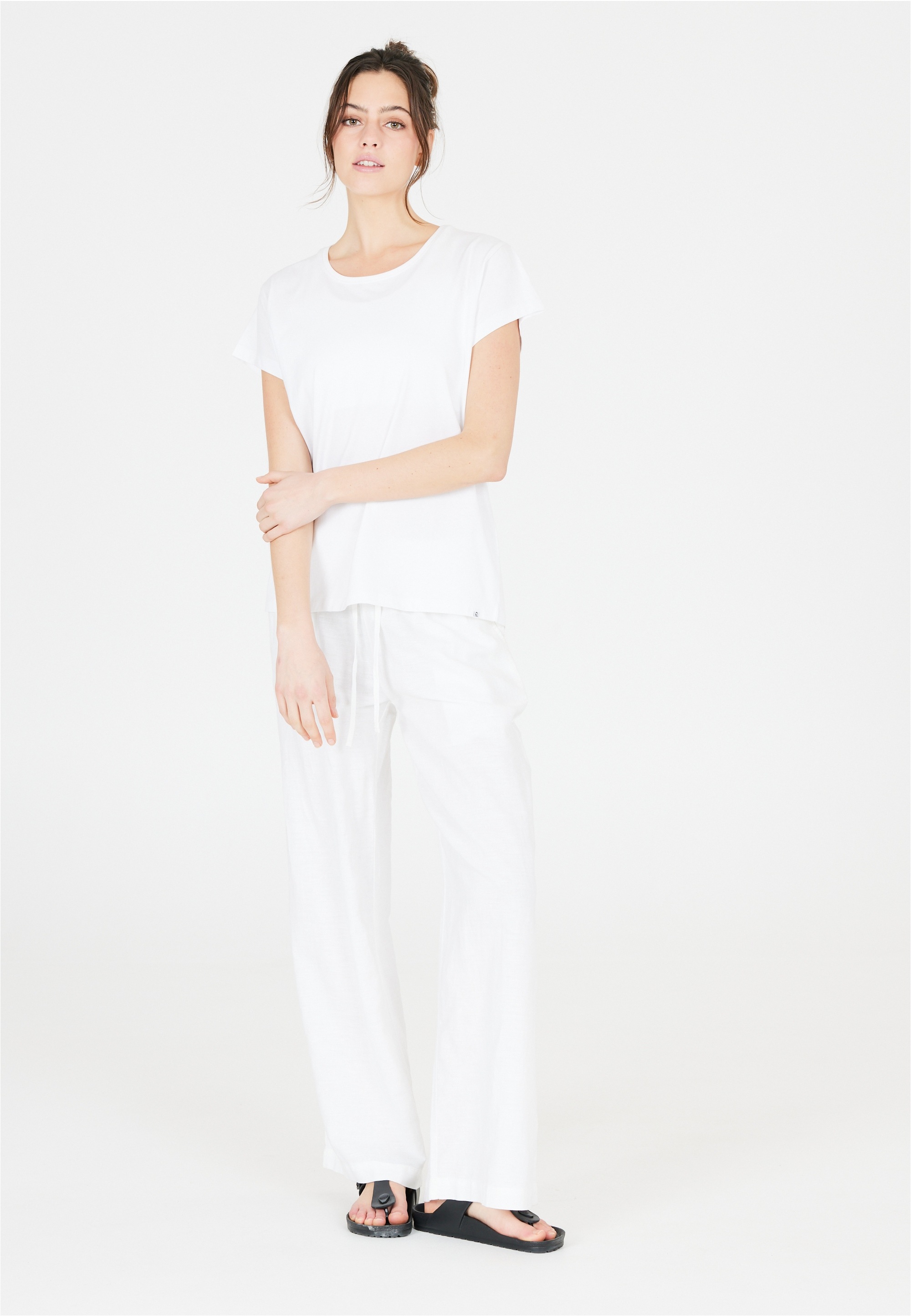 CRUZ Funktionsshirt »Highmore«, im smarten Basic-Look aus reiner Baumwolle
