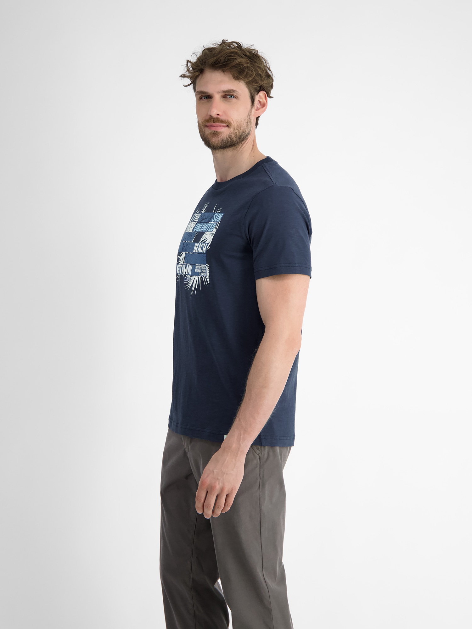 LERROS T-Shirt »LERROS Herren T-Shirt mit sommerlichem Brustprint«