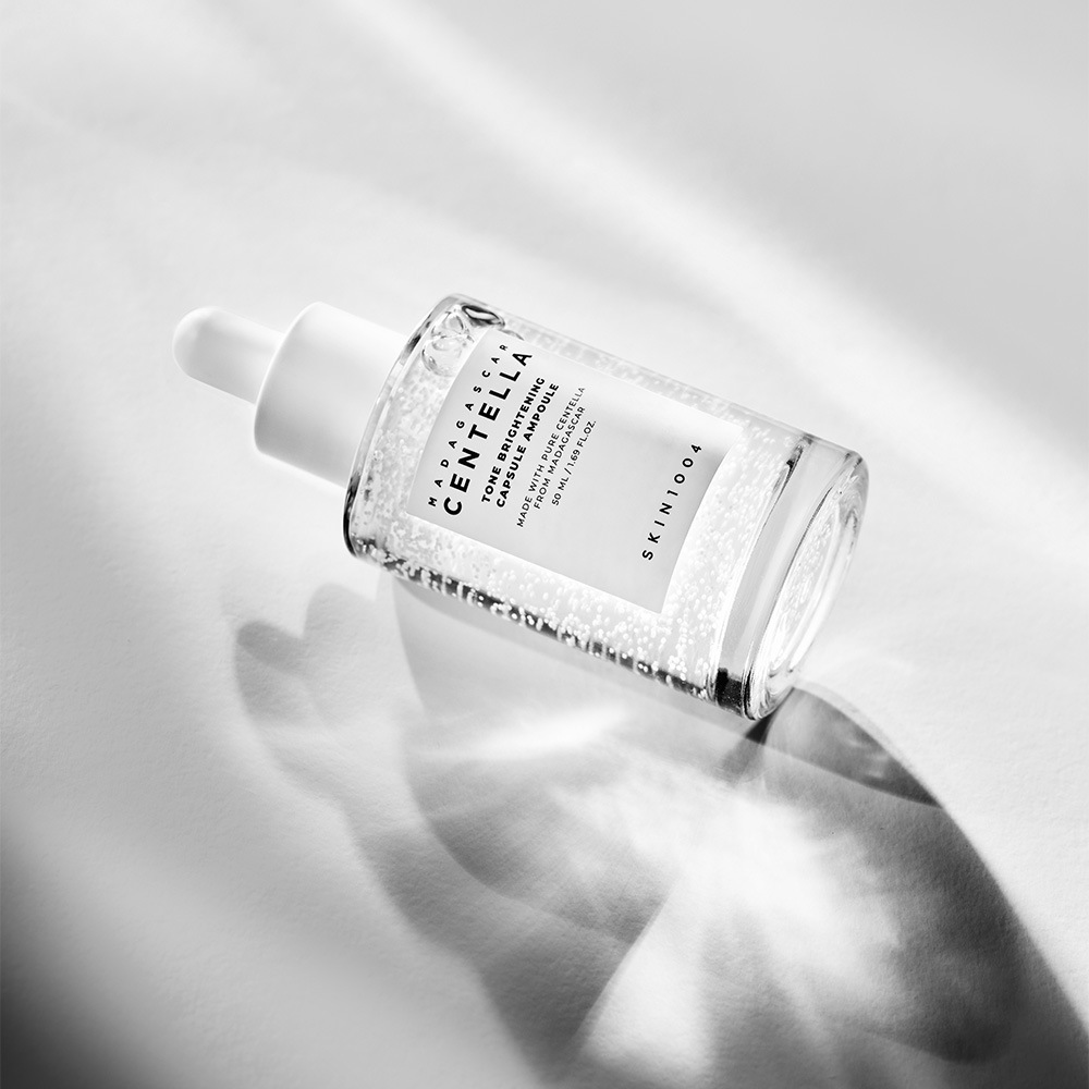 SKIN1004 Gesichtsserum »TONE BRIGHTENING CAPSULE AMPOULE« aufhellende, schnell einziehende Ampulle