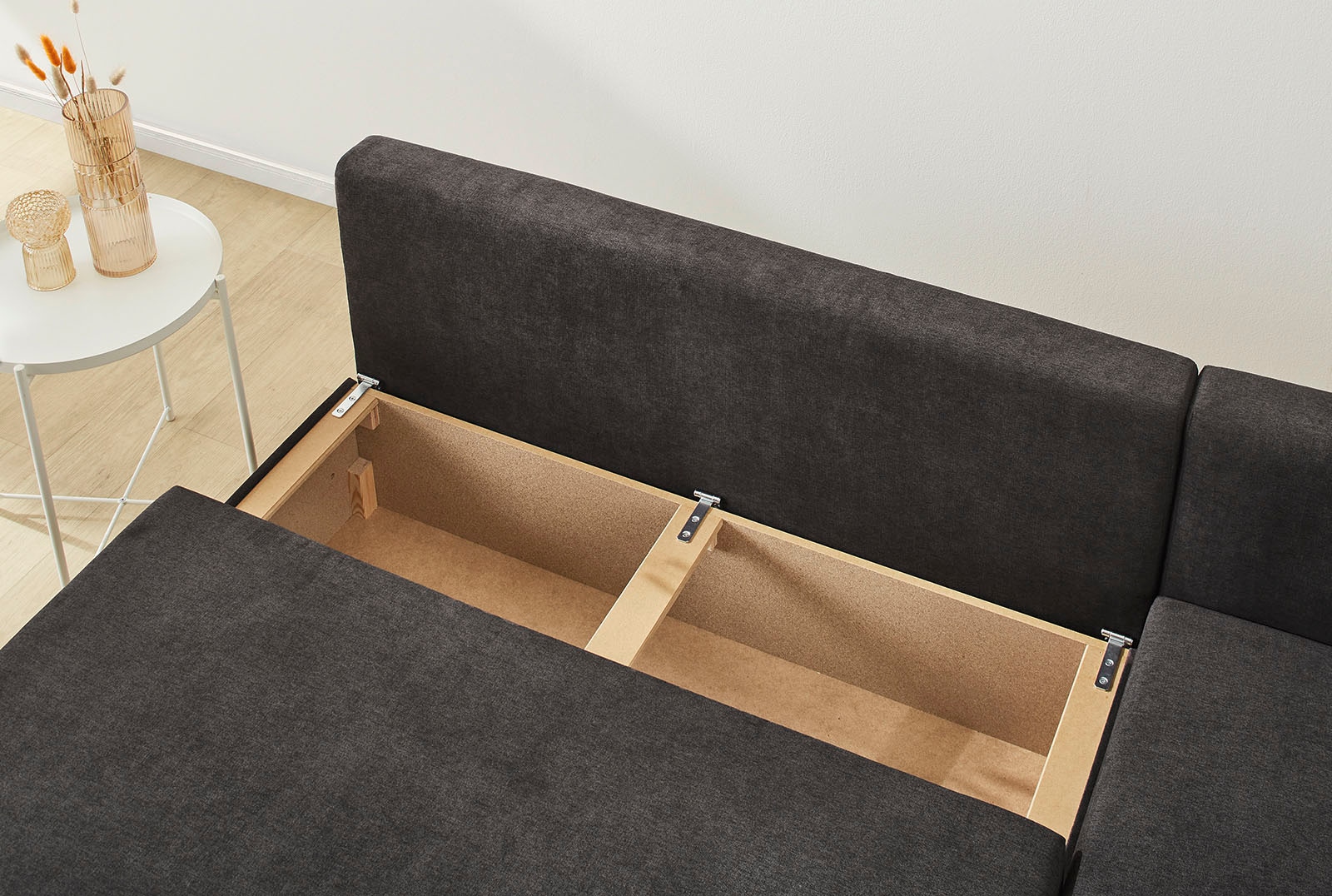Jockenhöfer Gruppe Ecksofa »Starlight, L-Form, mit indirekter dimmbarer LED-Beleuchtung«, Gästebettfunktion; Stauraum/Bettkasten, mit Kissen