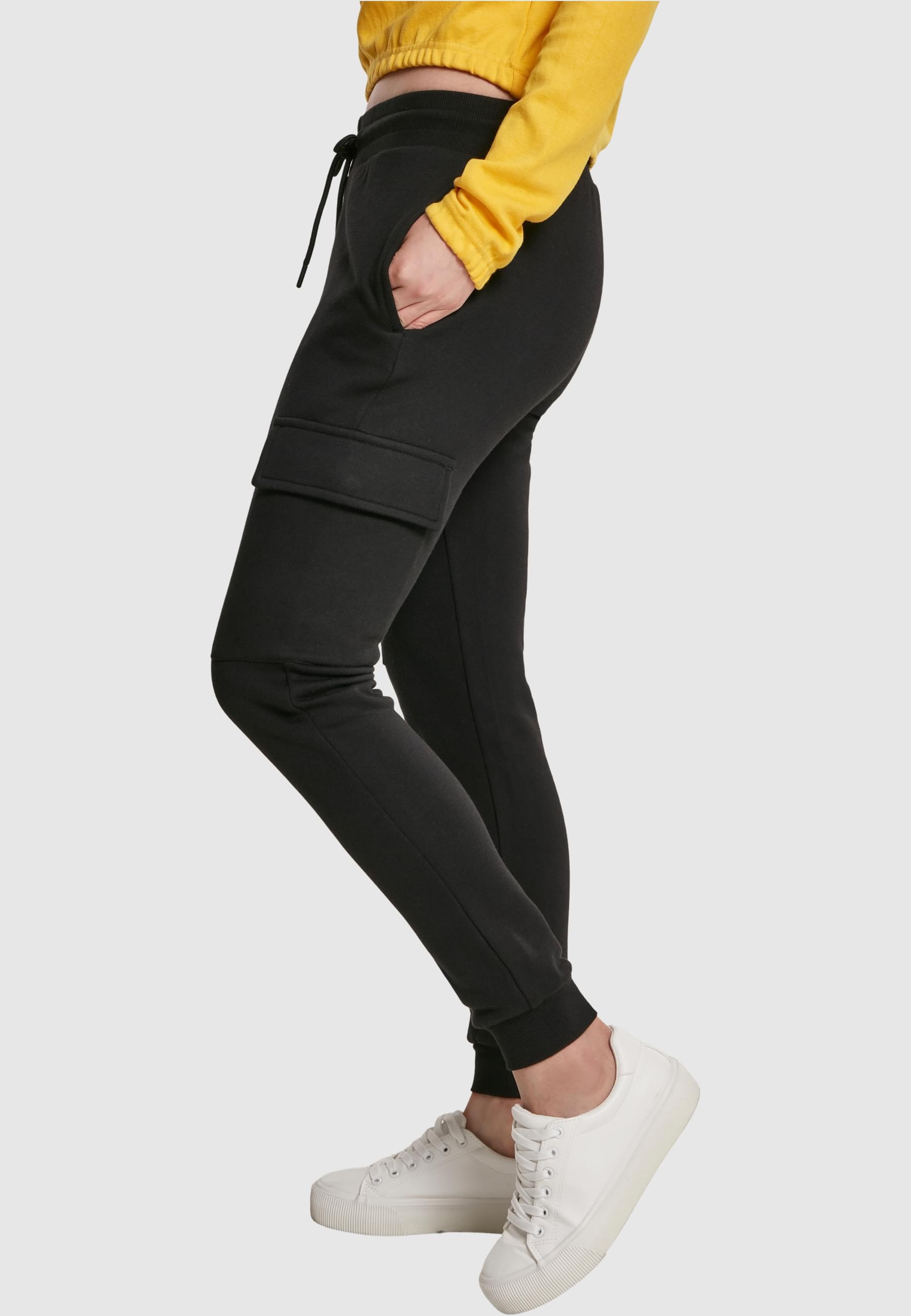 URBAN CLASSICS Stoffhose »Urban Classics Damen Ladies Cargo Sweat Pants«, (1 tlg.)
