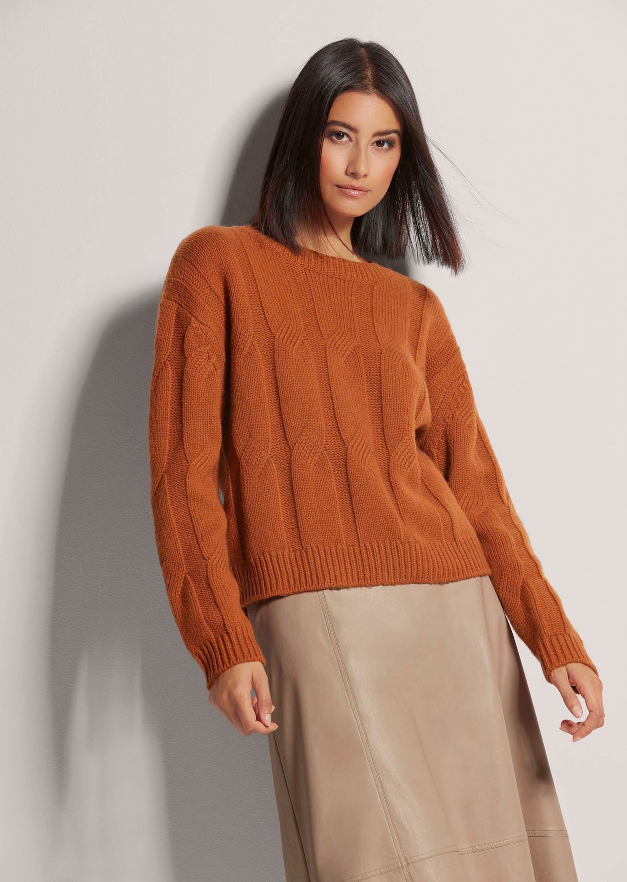 MADELEINE Longpullover "Pullover Kurzer Rollkragen-Pullover mit Zopfmuster" günstig online kaufen