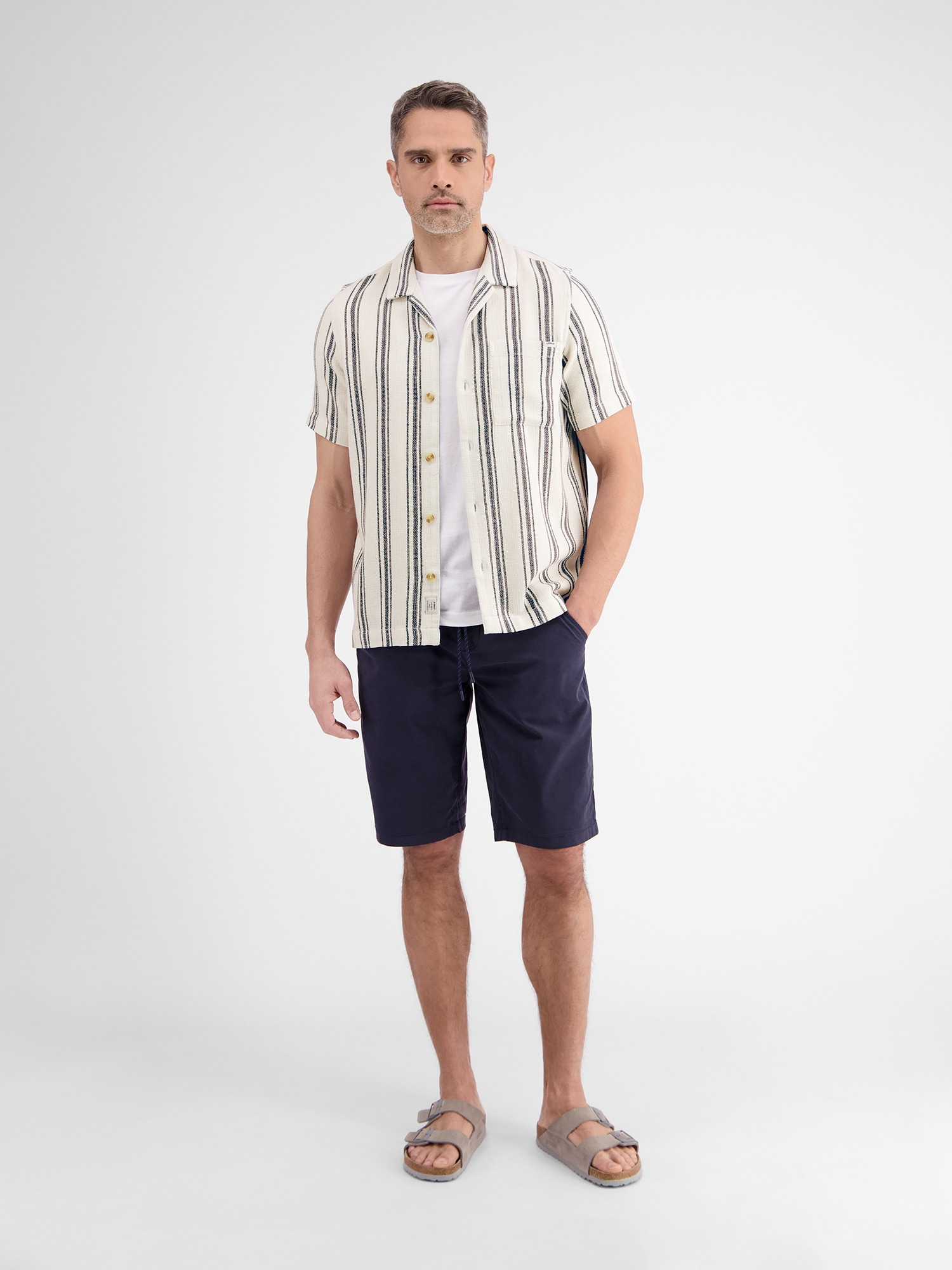 Kurzarmhemd »LERROS Streifenhemd mit modischen Resort Kragen«