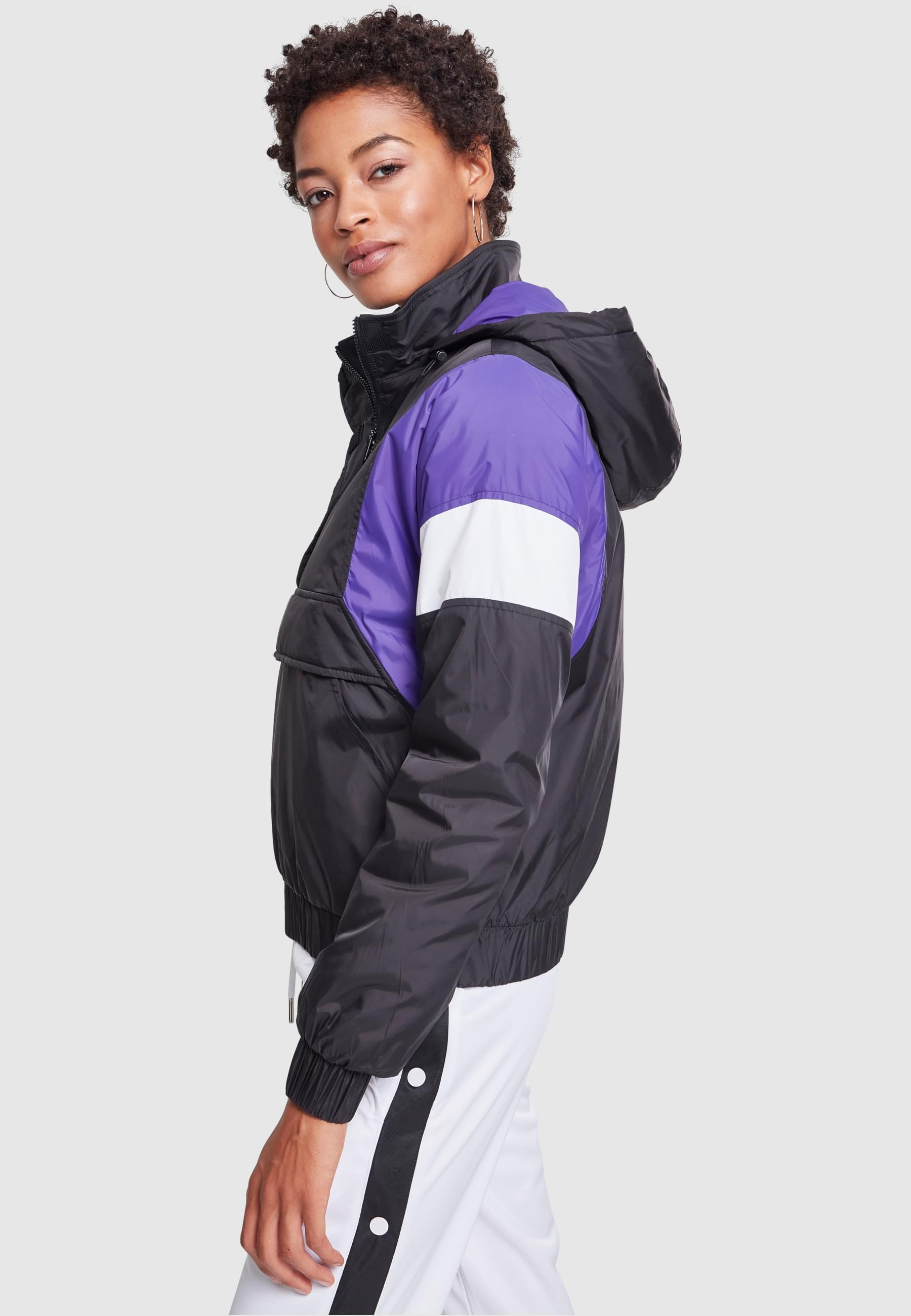 URBAN CLASSICS Allwetterjacke »Urban Classics Damen Ladies 3-Tone Padded Pull Over Jacket«, (1 St.), mit Kapuze