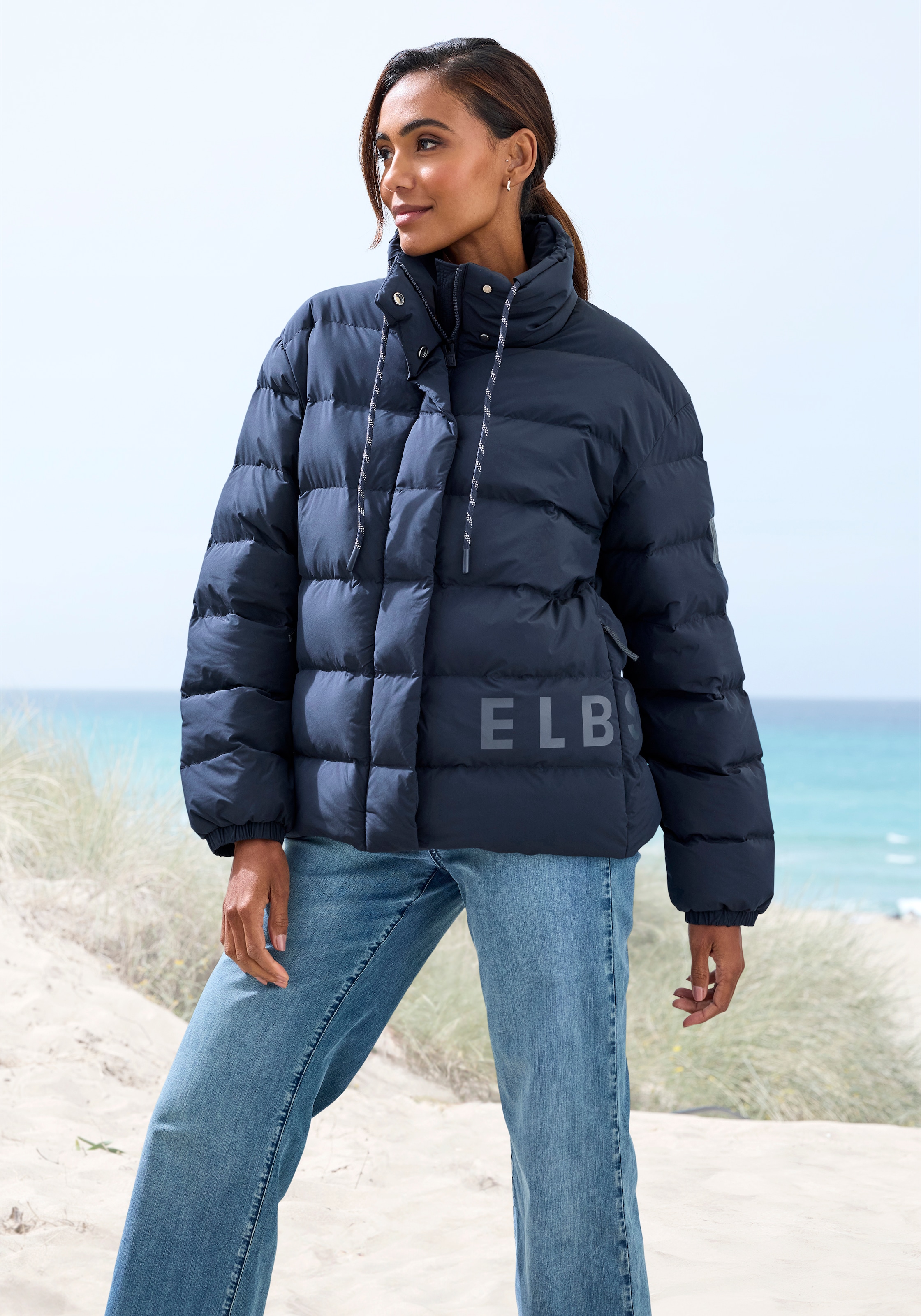Elbsand Steppjacke mit großem Letter-Print