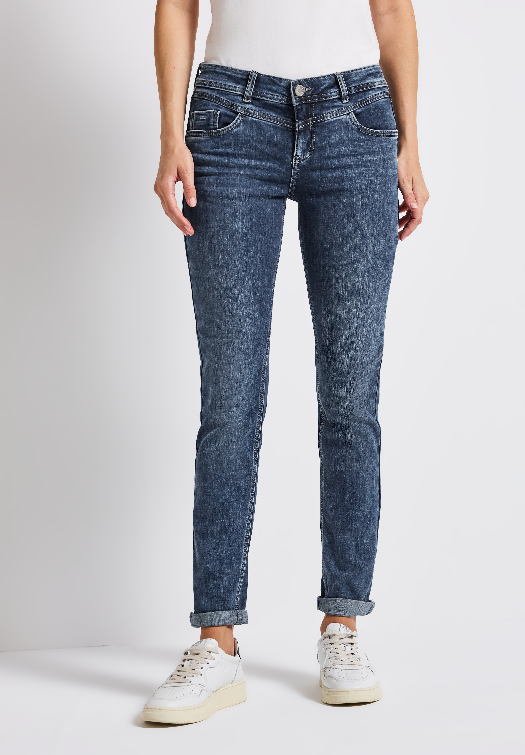 STREET ONE Comfort-fit-Jeans, in dunkelblauer Waschung