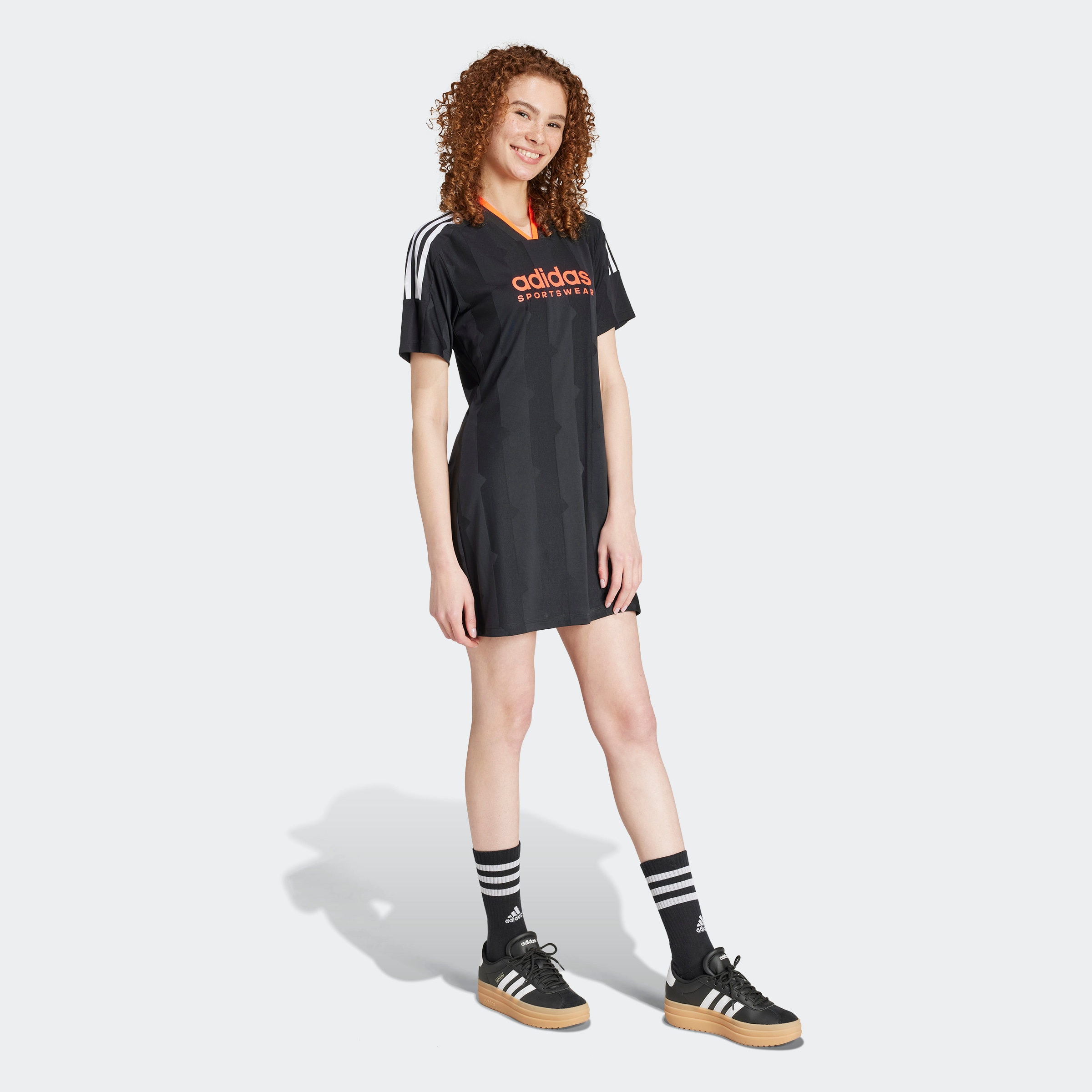 adidas Sportswear Shirtkleid »W TIRO Q3 DRE«, (1 tlg.)