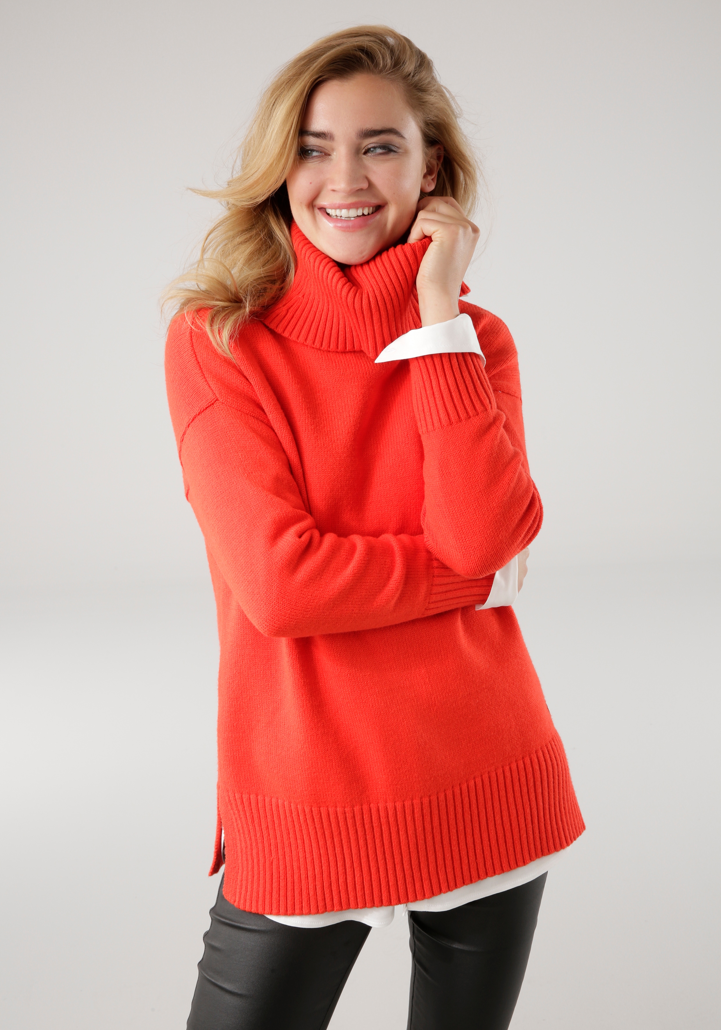 Tamaris Strickpullover "aus weicher Viskosemischung" in lässiger Form mit seitlichen Schlitzen