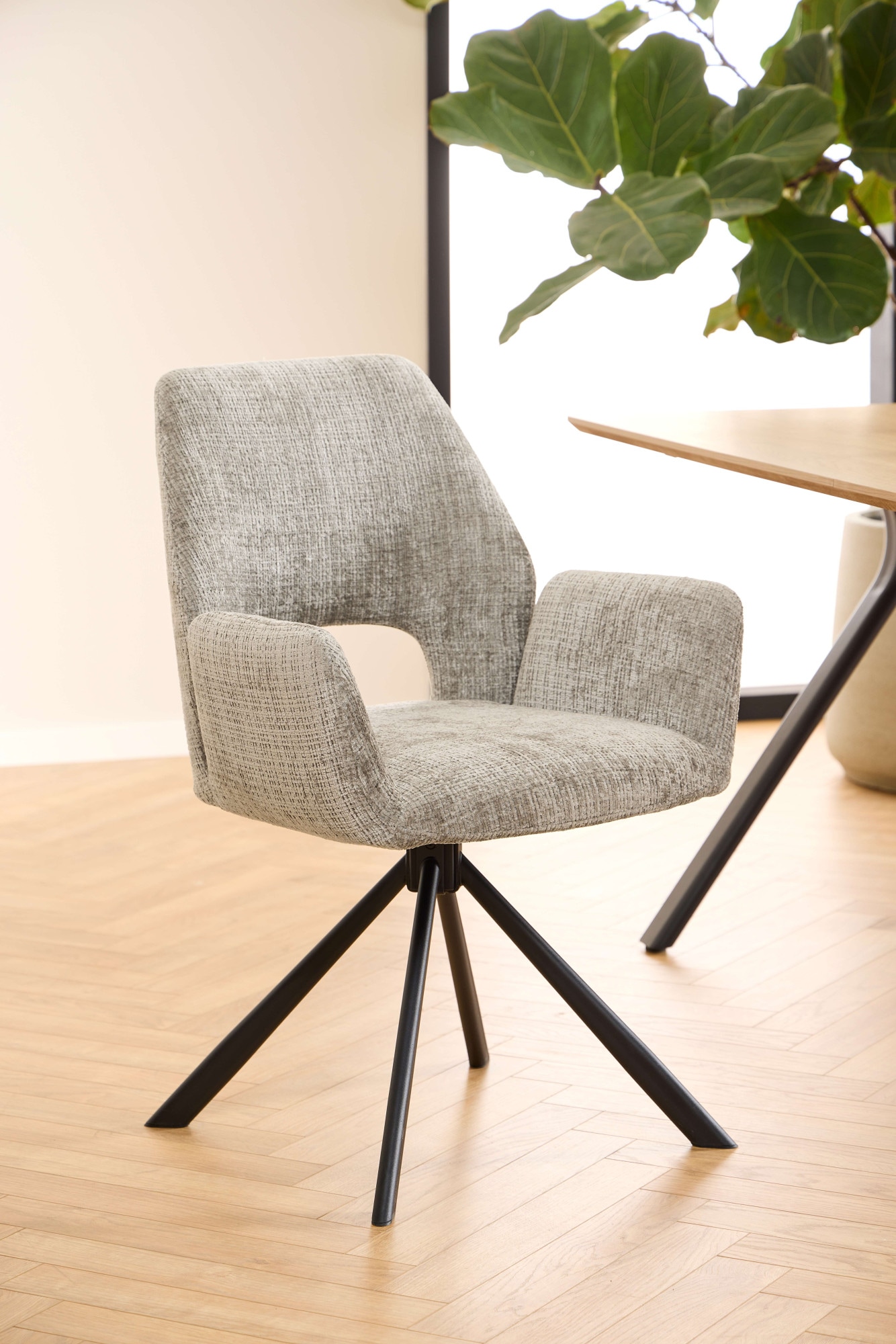 ACTONA GROUP Esszimmerstuhl "Graham 2er Set mit Armlehnen - drehbar & gepolstert, mehreren Farben" (Set) 2 Stk.Stoff, dekorativer Cut-Out, Drehfunktion, 4-Stern-Gestell, FSC™