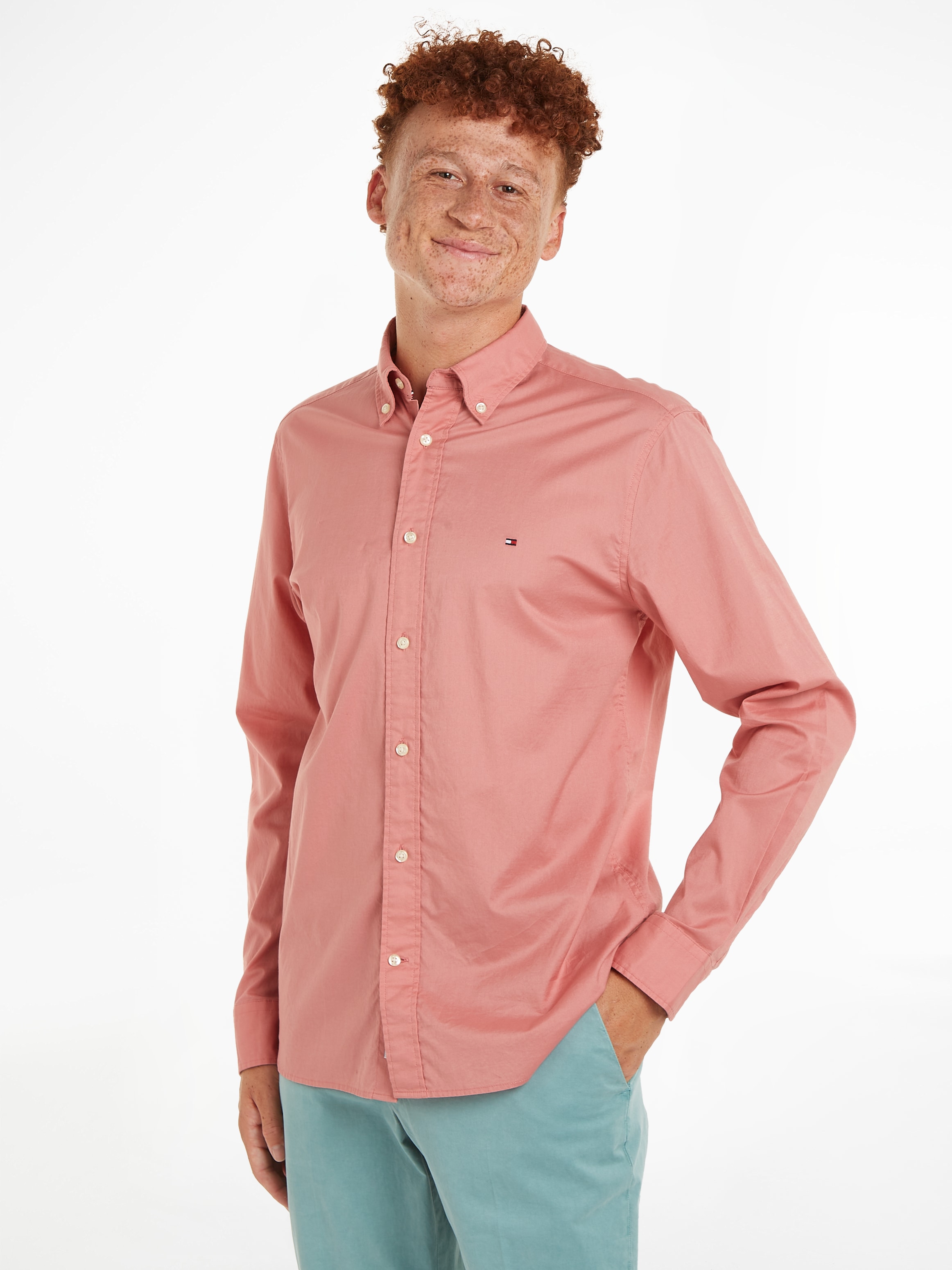 Tommy Hilfiger Langarmhemd »FLEX POPLIN RF SHIRT«, mit Tommy Hilfiger Labelschild innen an der Knopfleiste