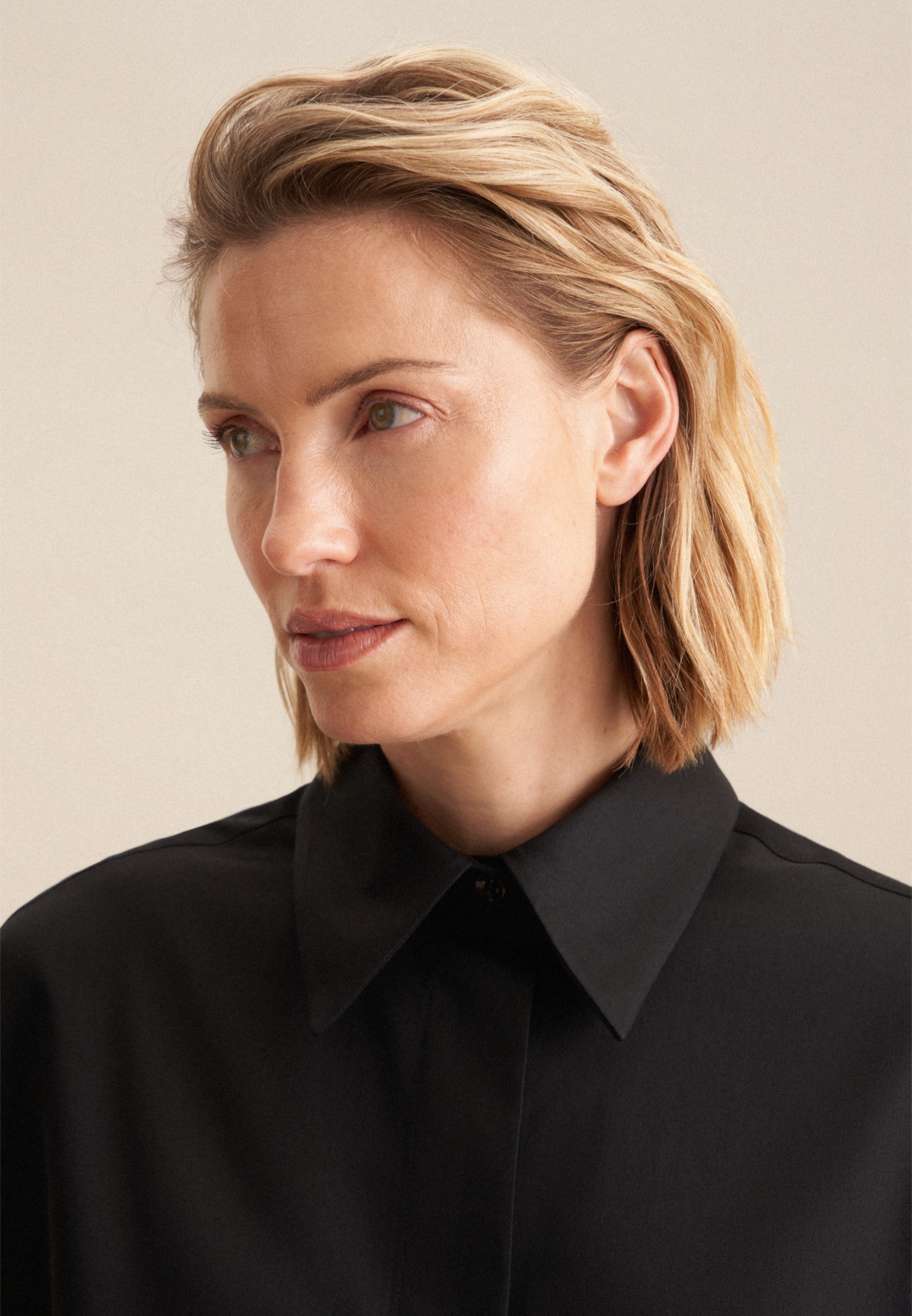 Thumbnail - seidensticker Hemdbluse "Schwarze Rose" 1/1 Kragen Uni