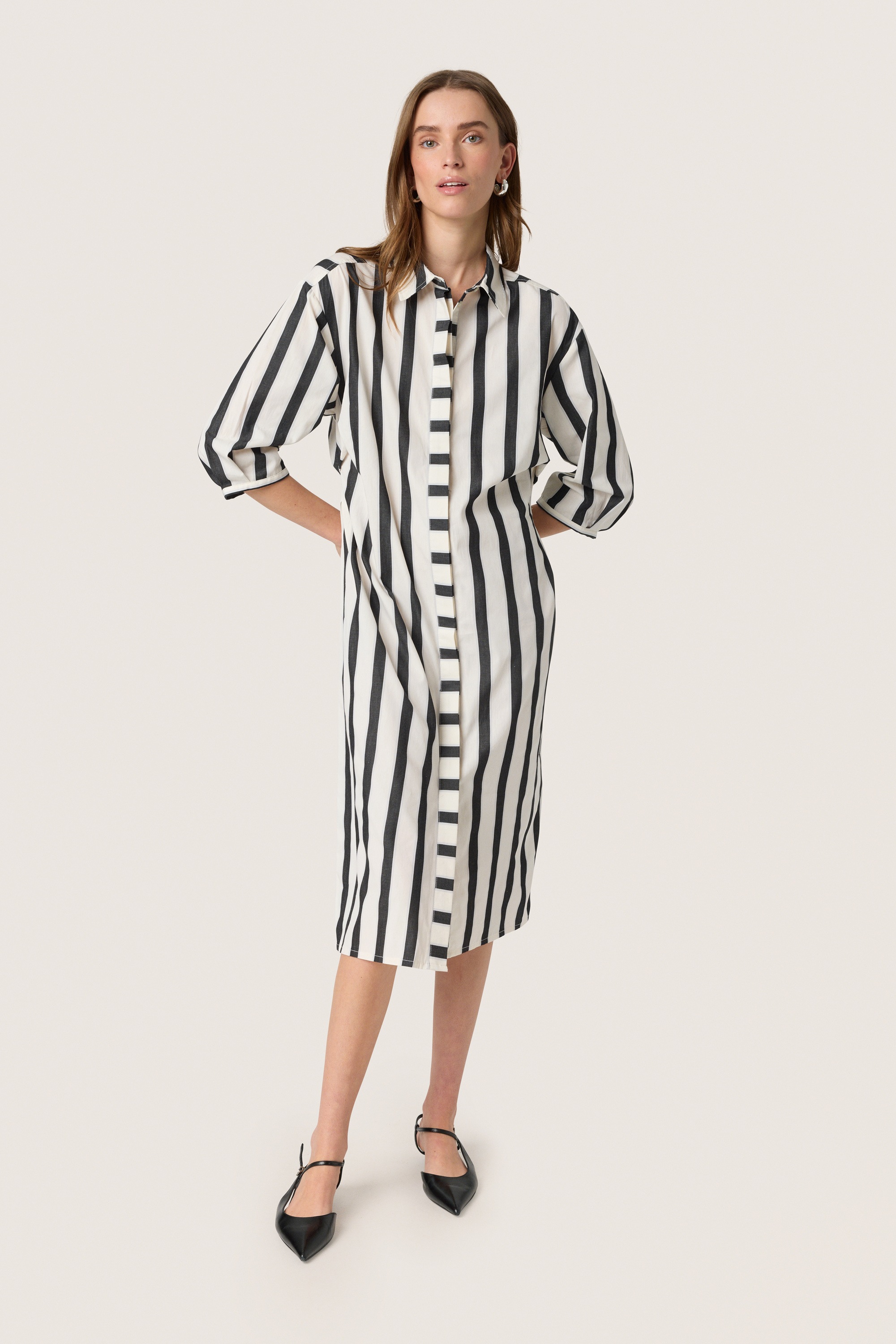 SOAKED IN LUXURY Midikleid »Damen Kleid SLNena«