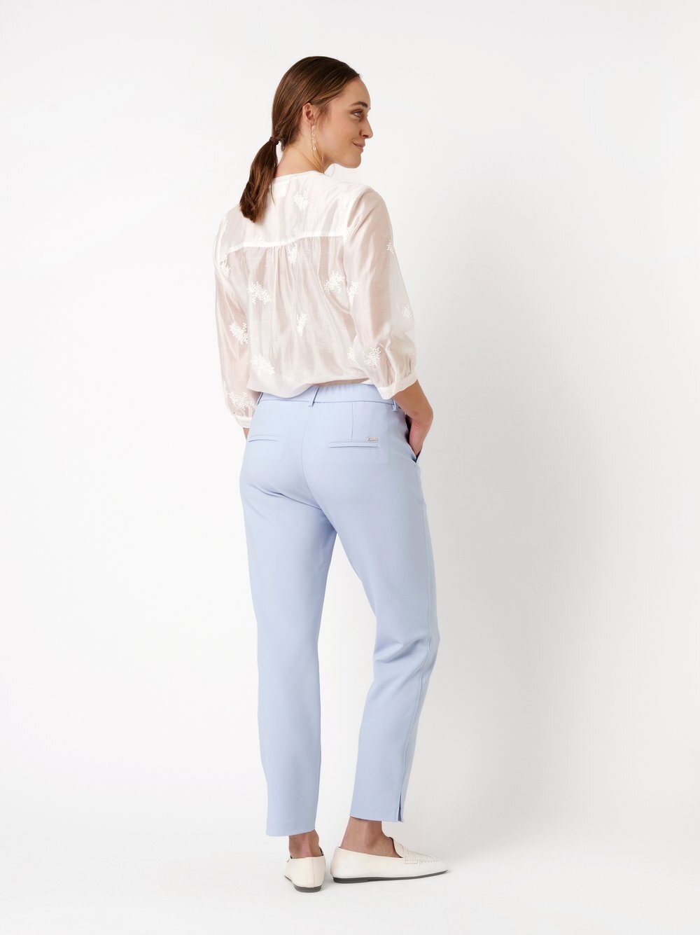 TONI Klassische Bluse »Bella« mit Blütenstickerei