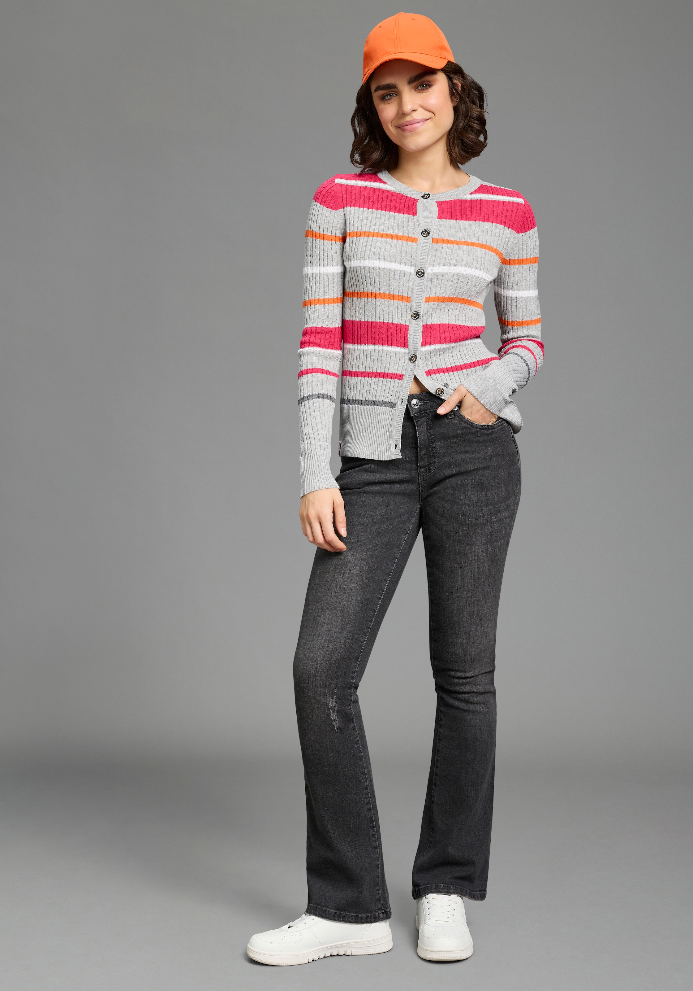 KangaROOS 5-Pocket-Jeans ausgestellte Beinform,  Used-Waschung,  normale Leibhöhe