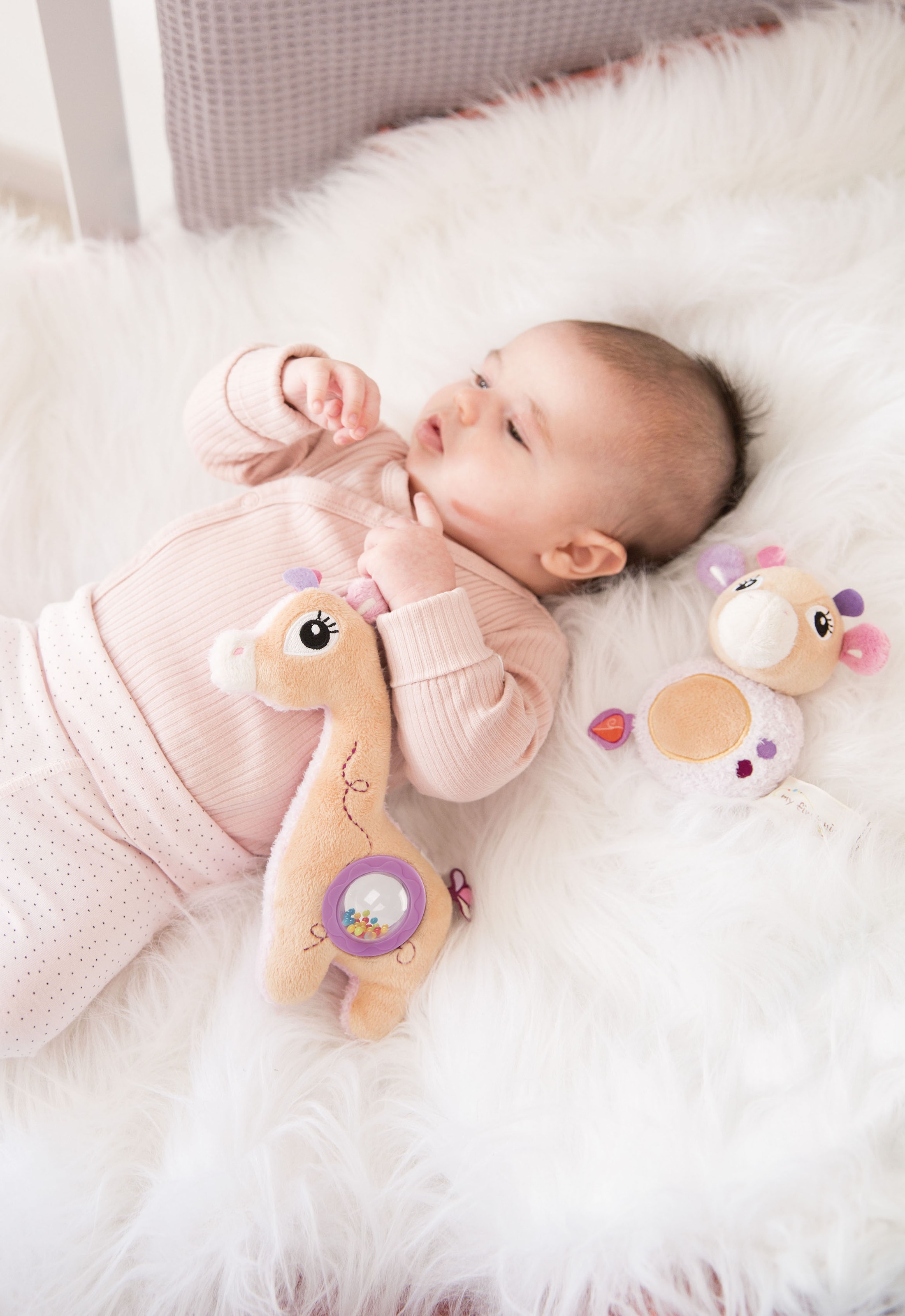 Nici Greifspielzeug »Activity-Schmusetier, My first NICI, 2D Giraffe Sasuma, 20 cm«, mit Rassel