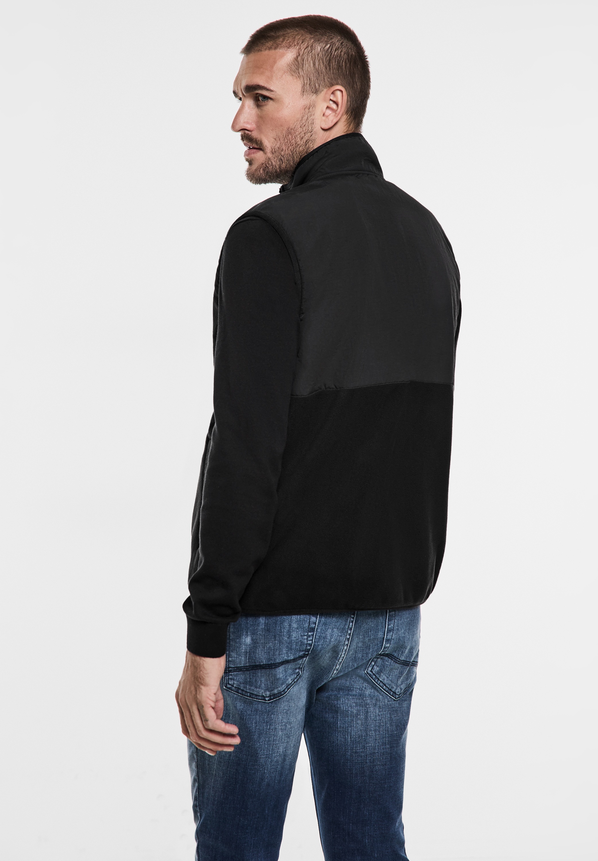 STREET ONE MEN Kurzweste, aus softem Materialmix