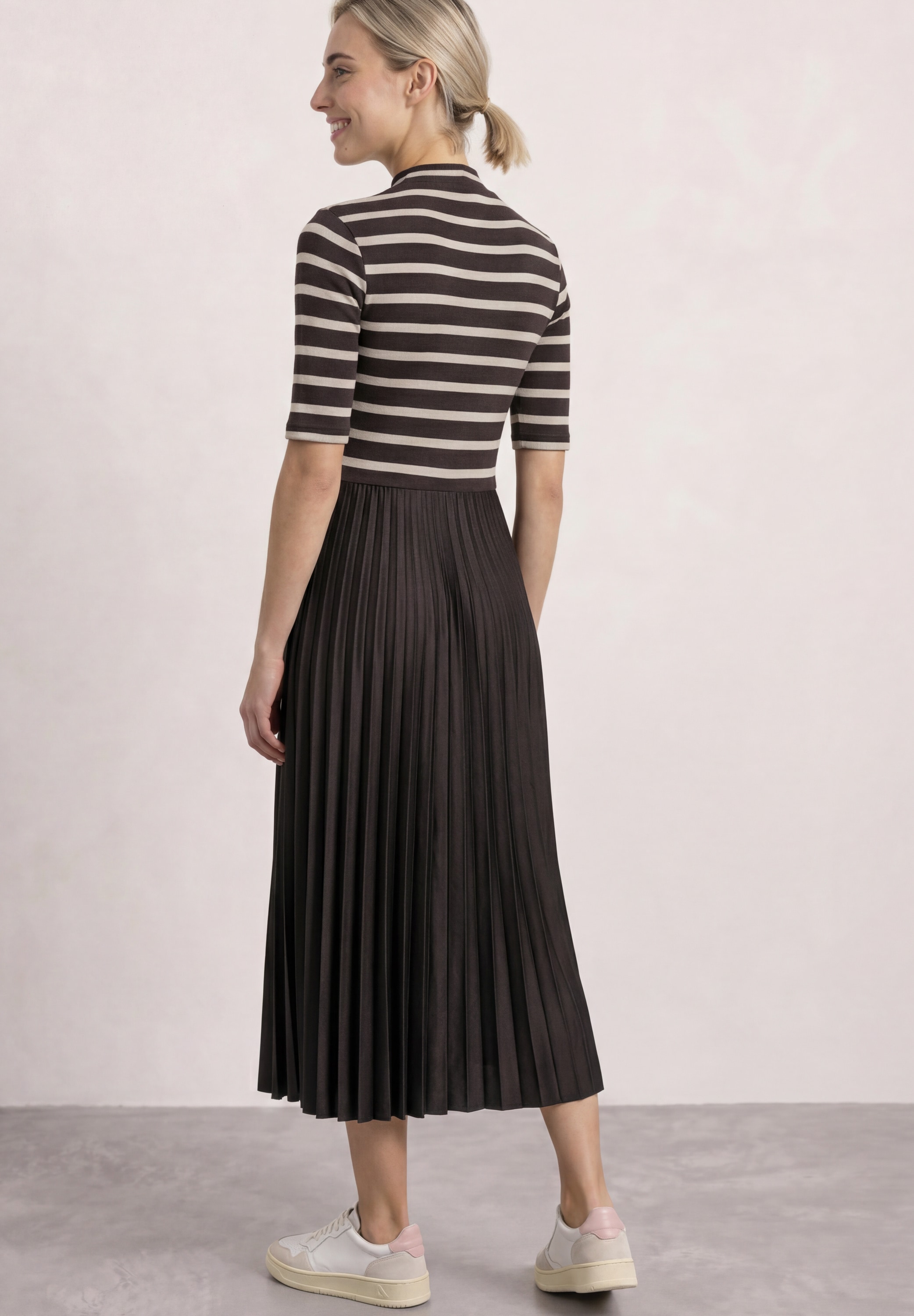 STREET ONE Midikleid Ohne Taschen mit plissiertem Rockteil