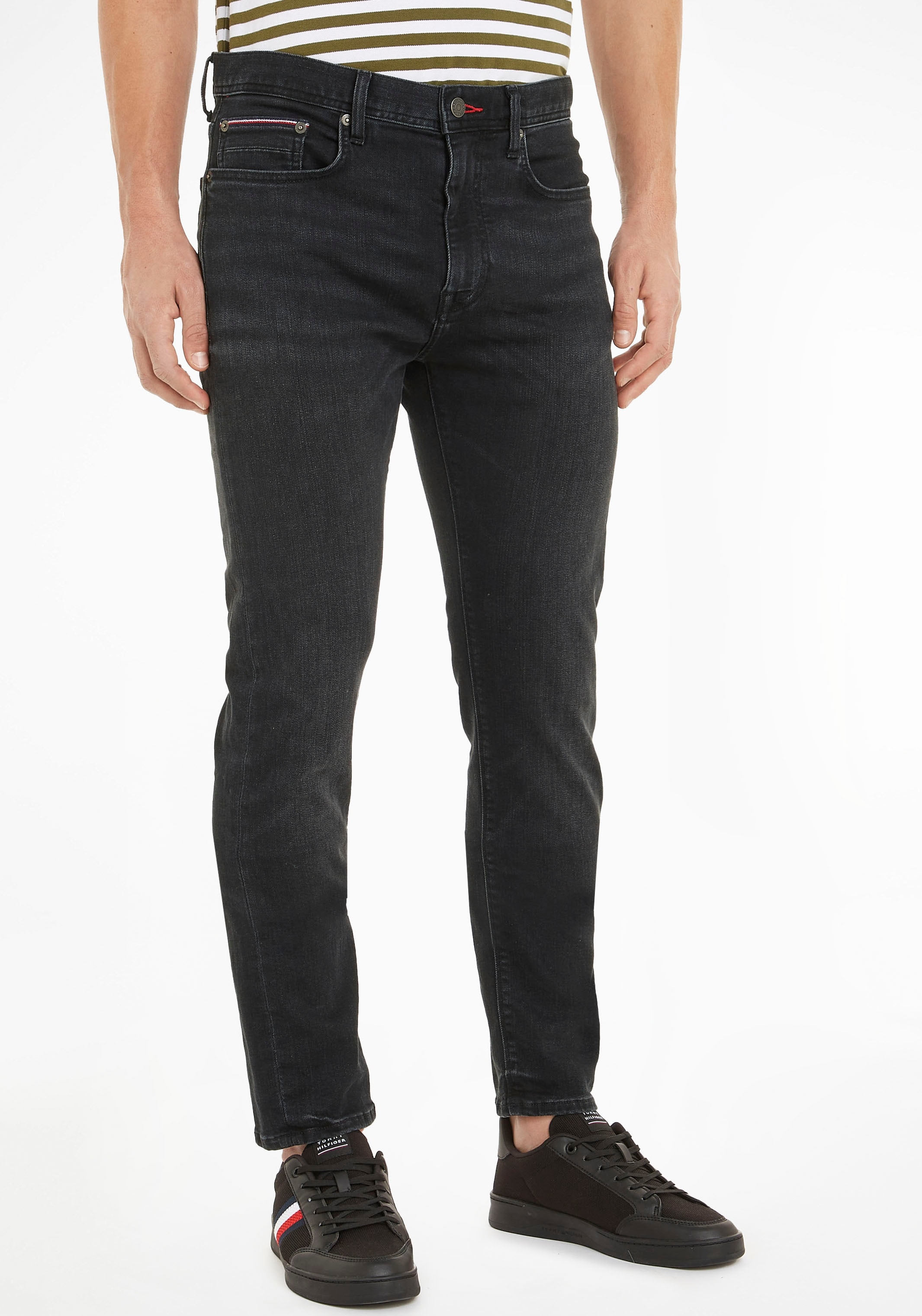 5-Pocket-Jeans »SLIM BLEECKER PSTR«, mit Tommy Hilfiger Leder-Batch am hinteren...